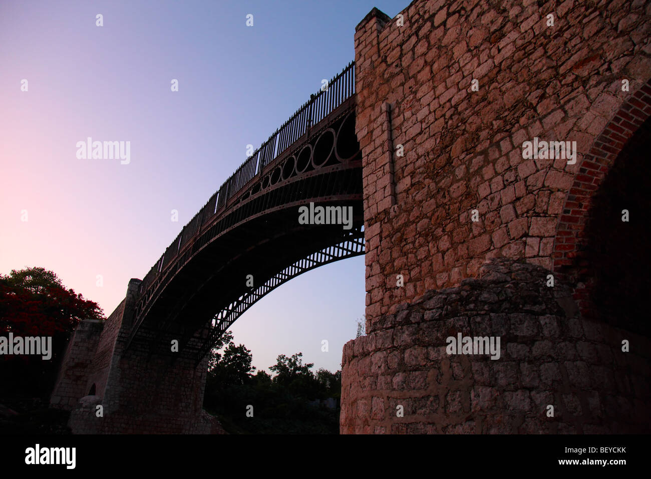Ponte in ferro, cittadina spagnola, Giamaica Foto Stock