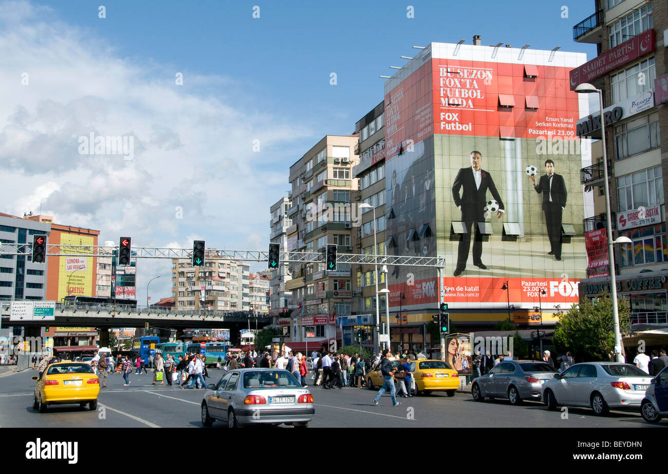 Istanbul Turchia moderna persone trasporto di traffico Foto Stock