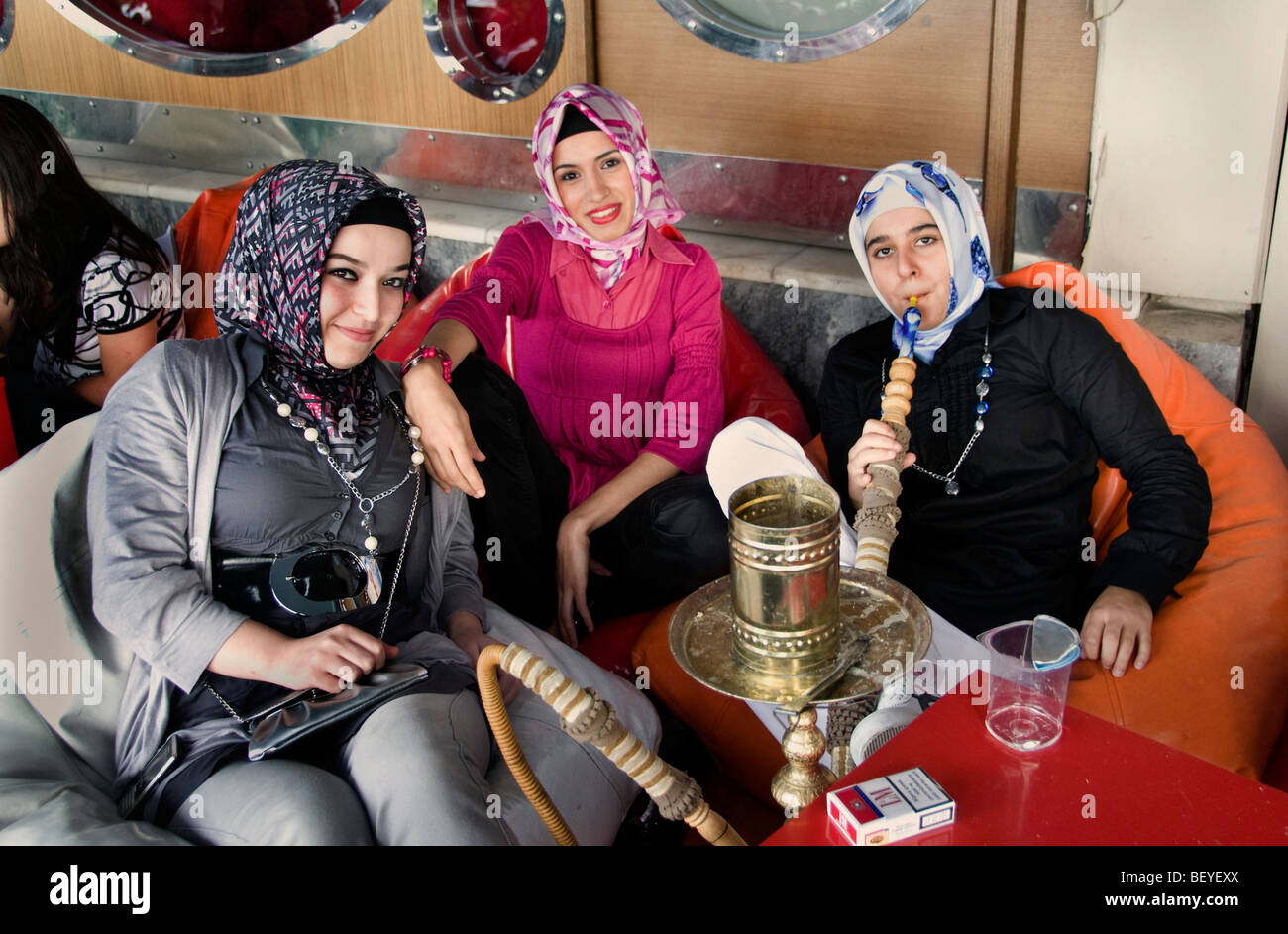 Istanbul Turchia Ragazzi Ragazze Ragazza donna donne Foto Stock