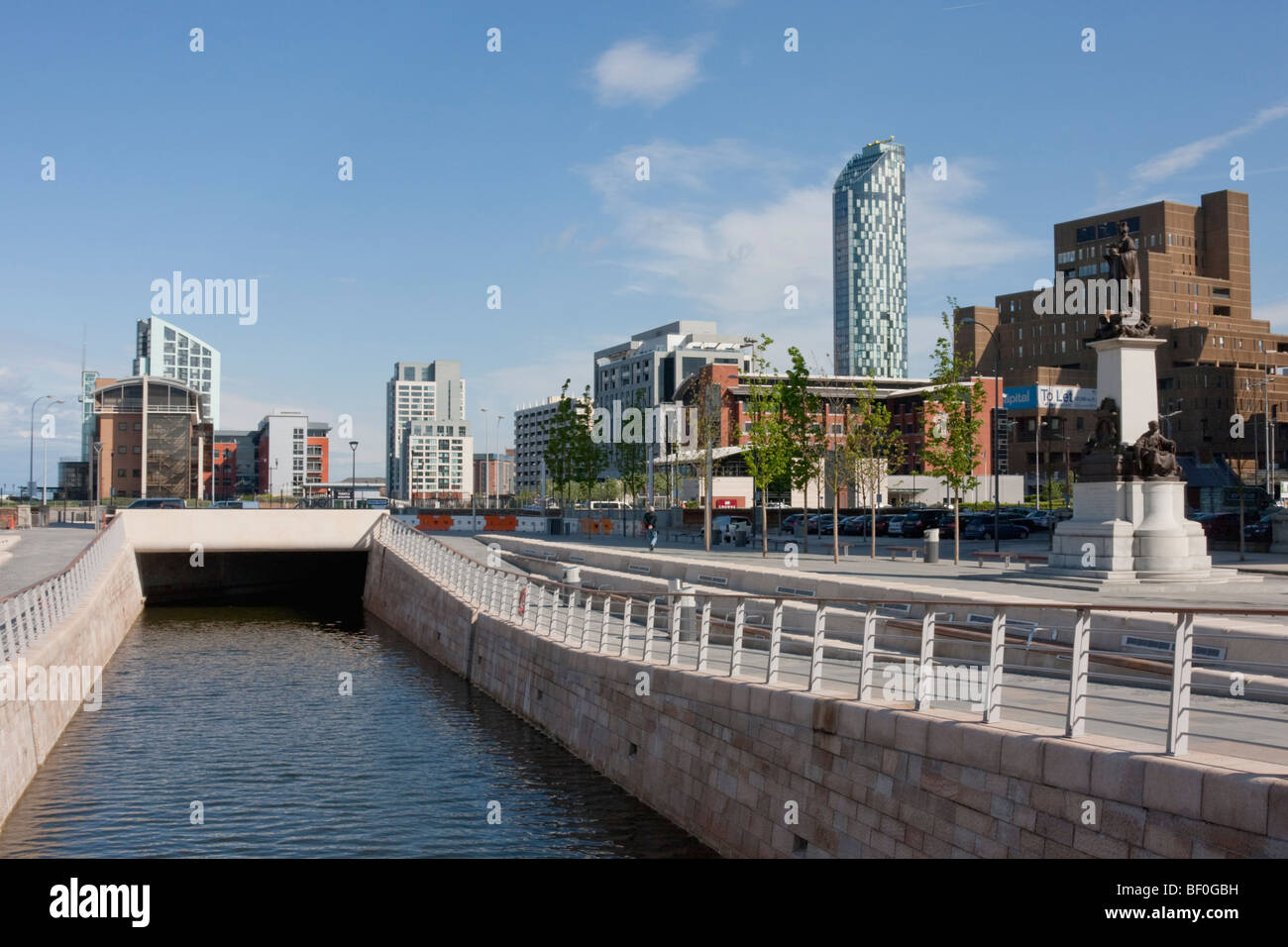 Nuovo canale nella parte anteriore del 3 grazie, Pier Head, Liverpool, in Inghilterra. Foto Stock
