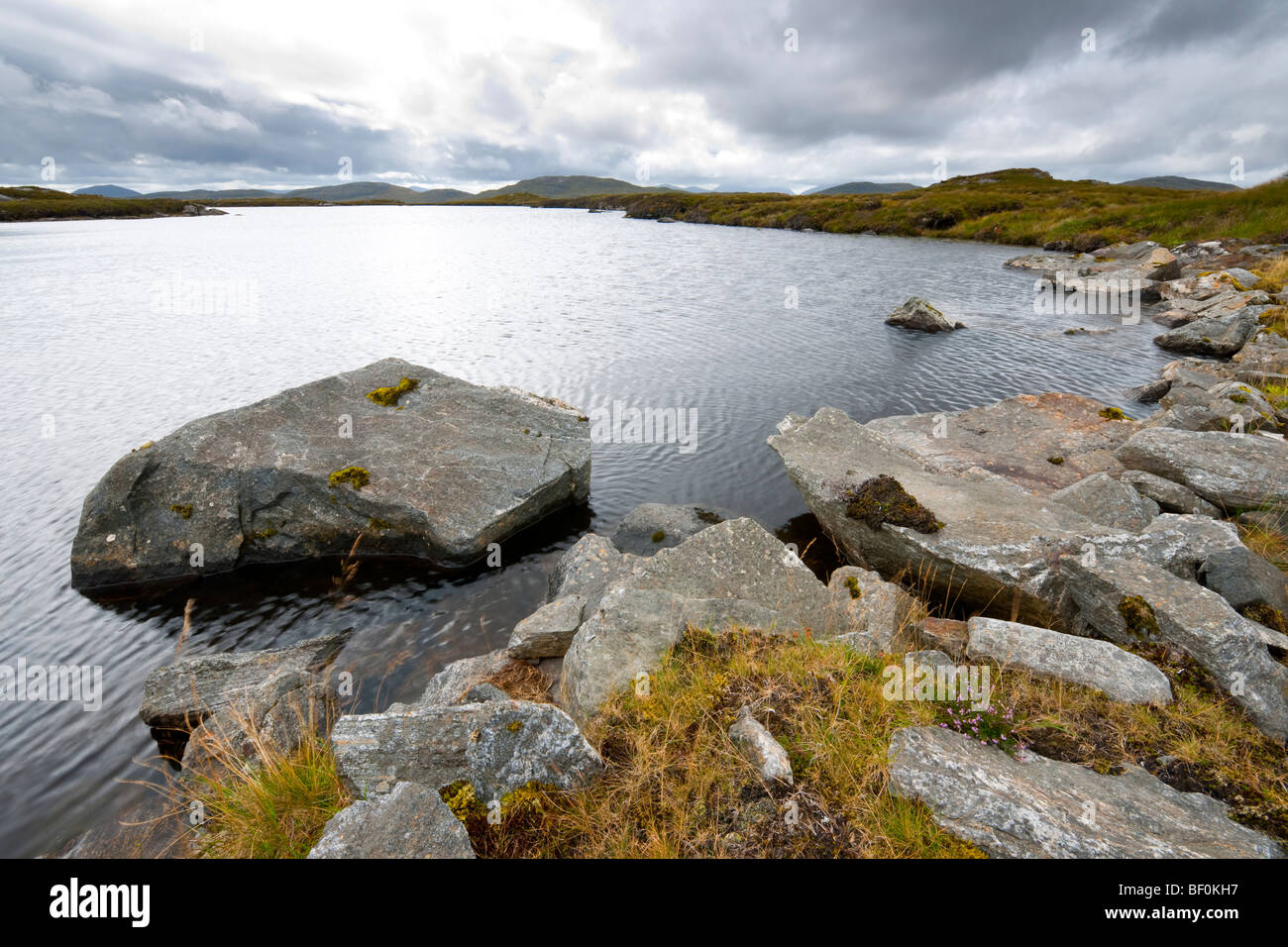 Paesaggio del litorale vicino a Uig Sands sull'isola di Lewis, Scozia Foto Stock