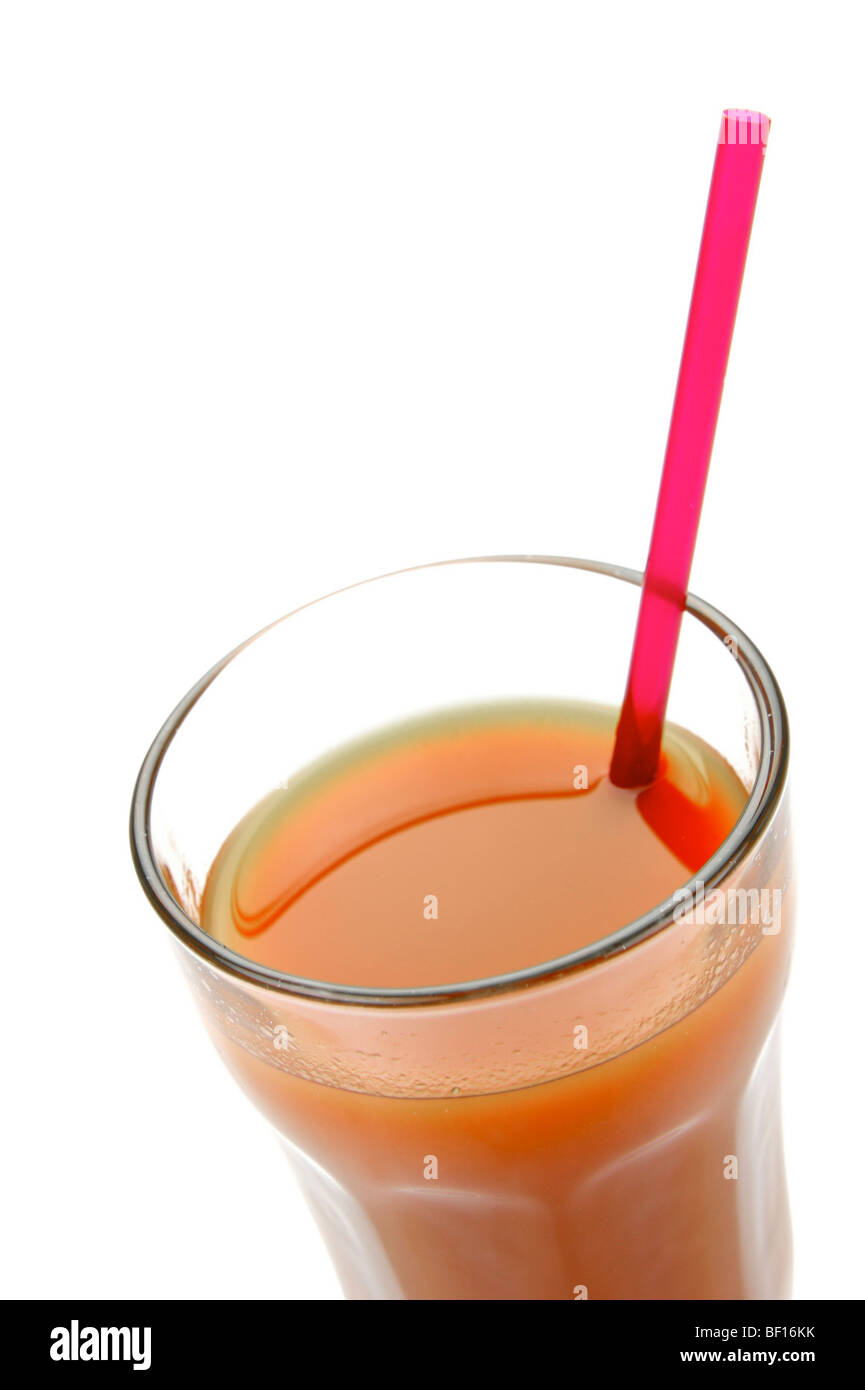 I succhi di pomodoro isolata contro uno sfondo bianco Foto Stock