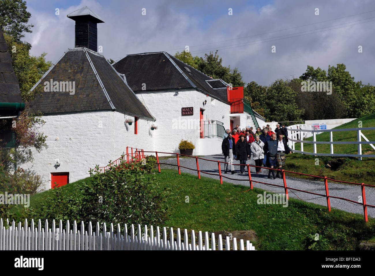 Edradour single malt whisky distillery, vicino Pitlochry, Perthshire, Scotland, Regno Unito. Foto Stock