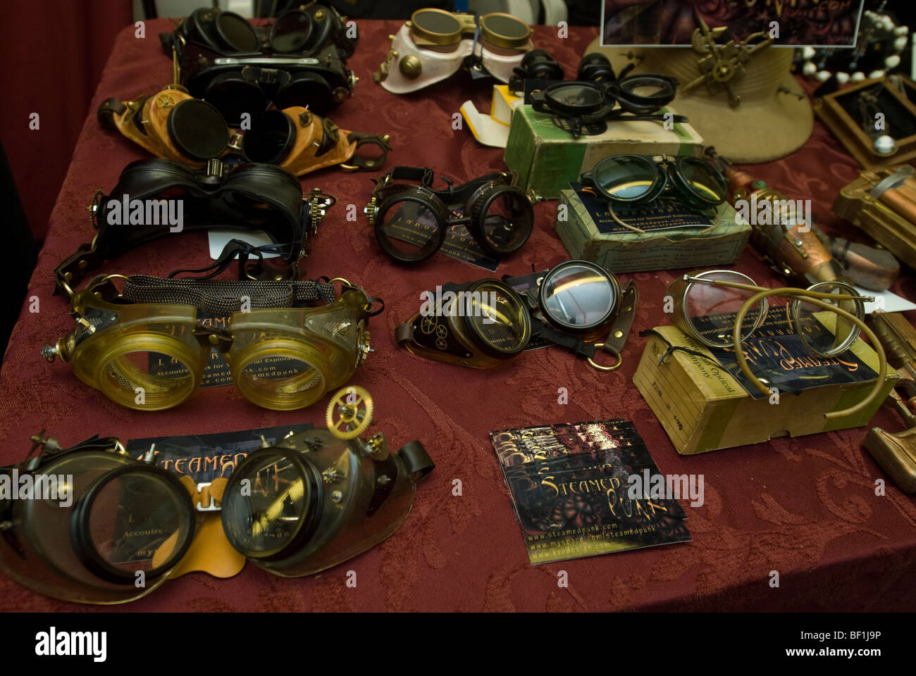 Accessori steampunk al Brooklyn mercato indie di Brooklyn a New York Foto  stock - Alamy
