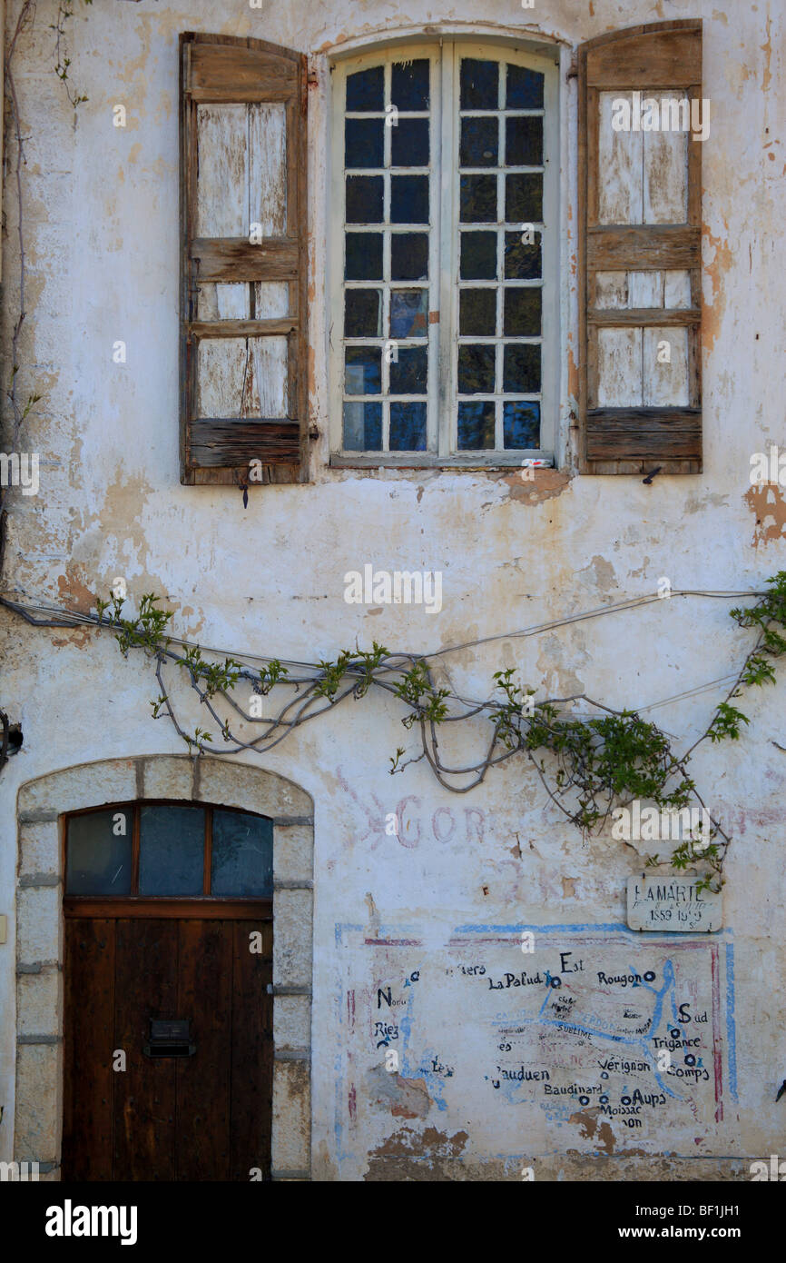 Vecchio Verdon mappa area dipinta su un edificio vicino al Lac de Sainte Croix nel Verdon parco regionale Foto Stock