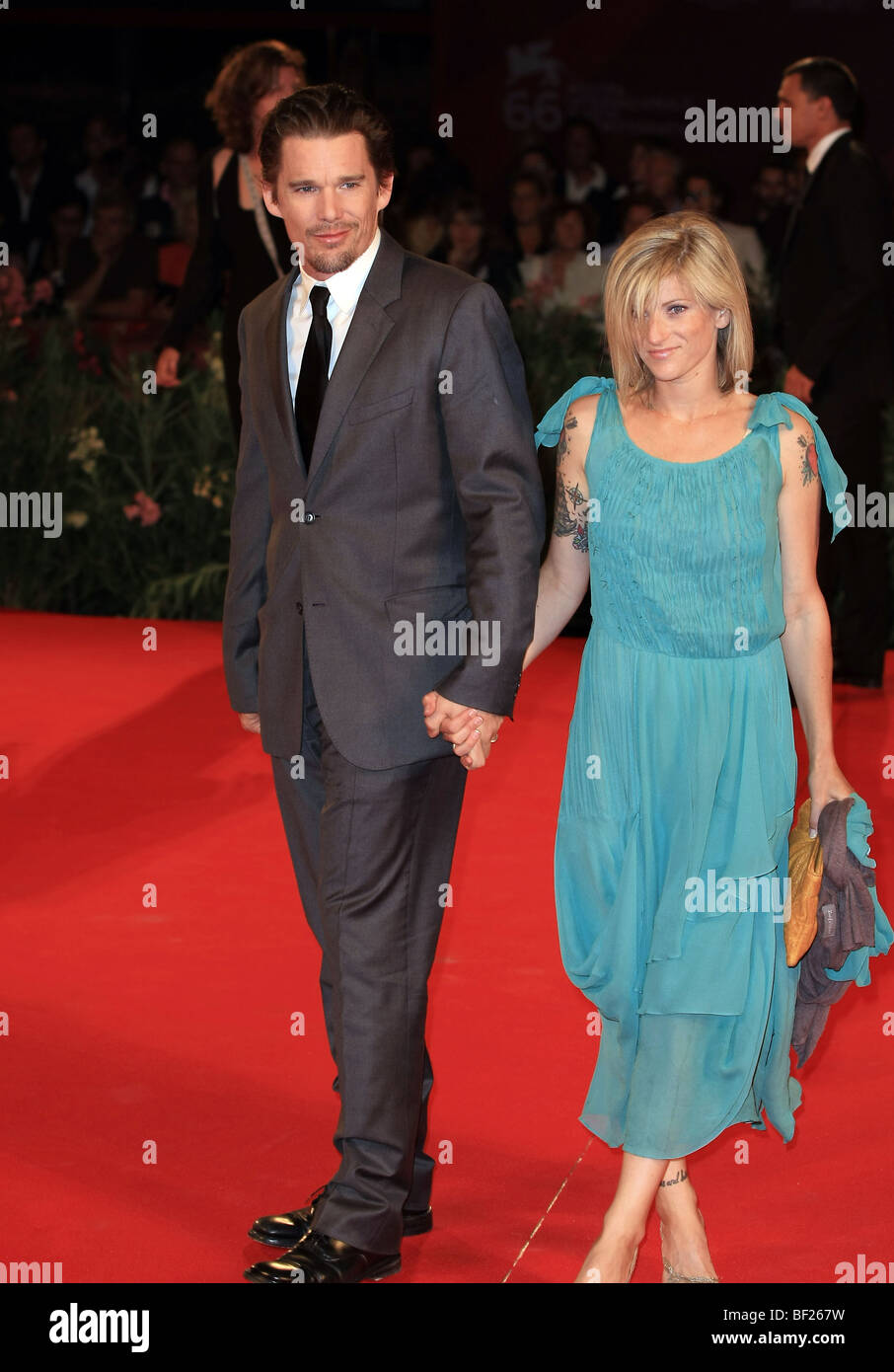 ETHAN HAWKE RYAN SHAWHUGHES BROOKLYN'S FINEST.premiere.66ESIMO FESTIVAL DEL CINEMA DI VENEZIA VENEZIA ITALIA 08 Settembre 2009 Foto Stock
