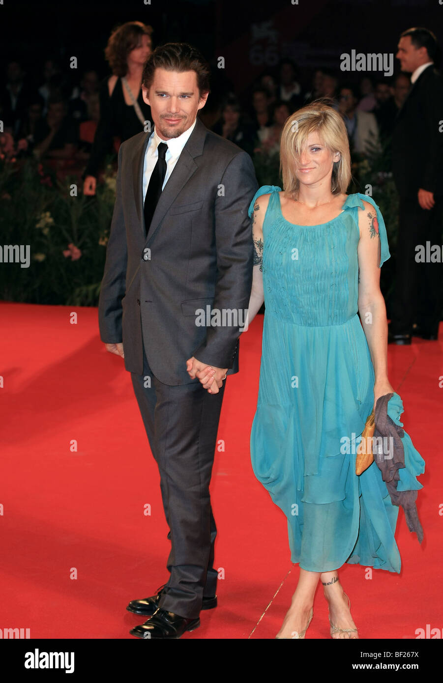 ETHAN HAWKE RYAN SHAWHUGHES BROOKLYN'S FINEST.premiere.66ESIMO FESTIVAL DEL CINEMA DI VENEZIA VENEZIA ITALIA 08 Settembre 2009 Foto Stock