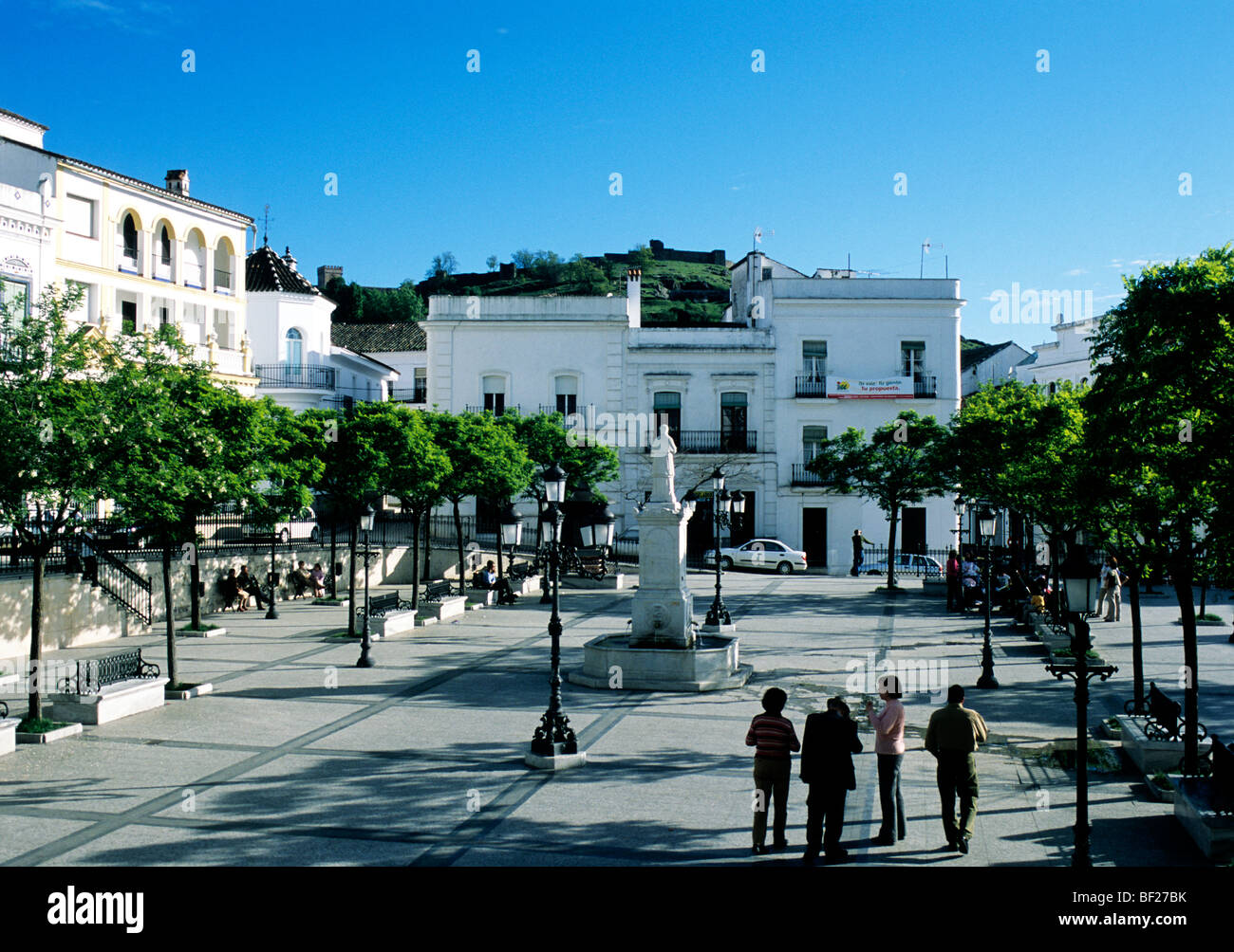 La centrale piazza (Plaza Alta) in Aracena, una città situata nella provincia di Huelva in Spagna la regione Andalusia Foto Stock