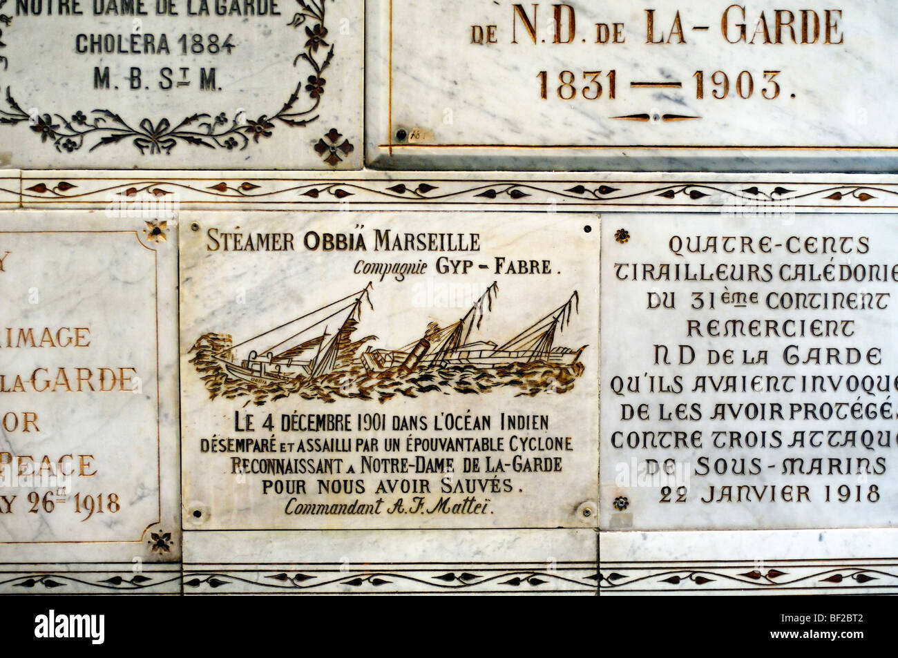 Targa commemorativa del naufragio per l'Obbia Steamer a Notre-Dame-de-la-Garde o la chiesa di Notre Dame de la Garde a Marsiglia o Marsiglia Provenza Francia Foto Stock