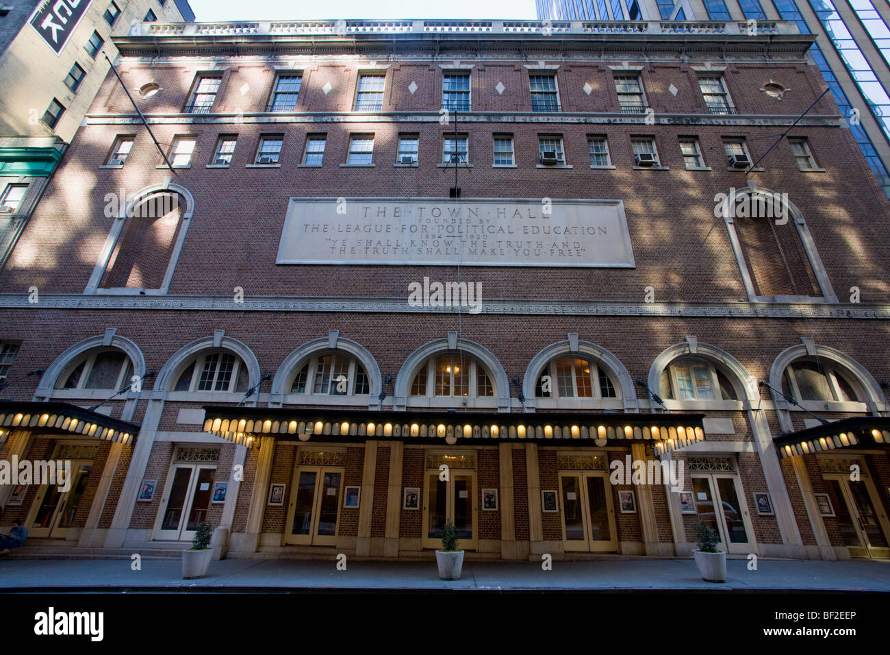 Auditorium Town Hall, famosa acustica, quartiere dei teatri, architettura Federal Revival di McKim Mead e White, Midtown Manhattan, New York City, USA. Foto Stock