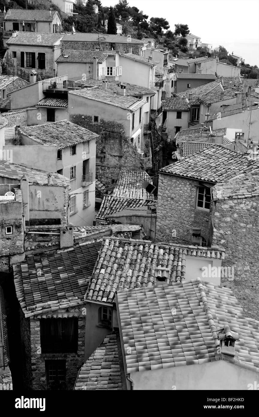 Roquebrune-Cap-Martinc Alpes-Maritimes villaggio a sud della Francia Riviera Frfench tipico villaggio francese alleato modi archi e percorsi Foto Stock