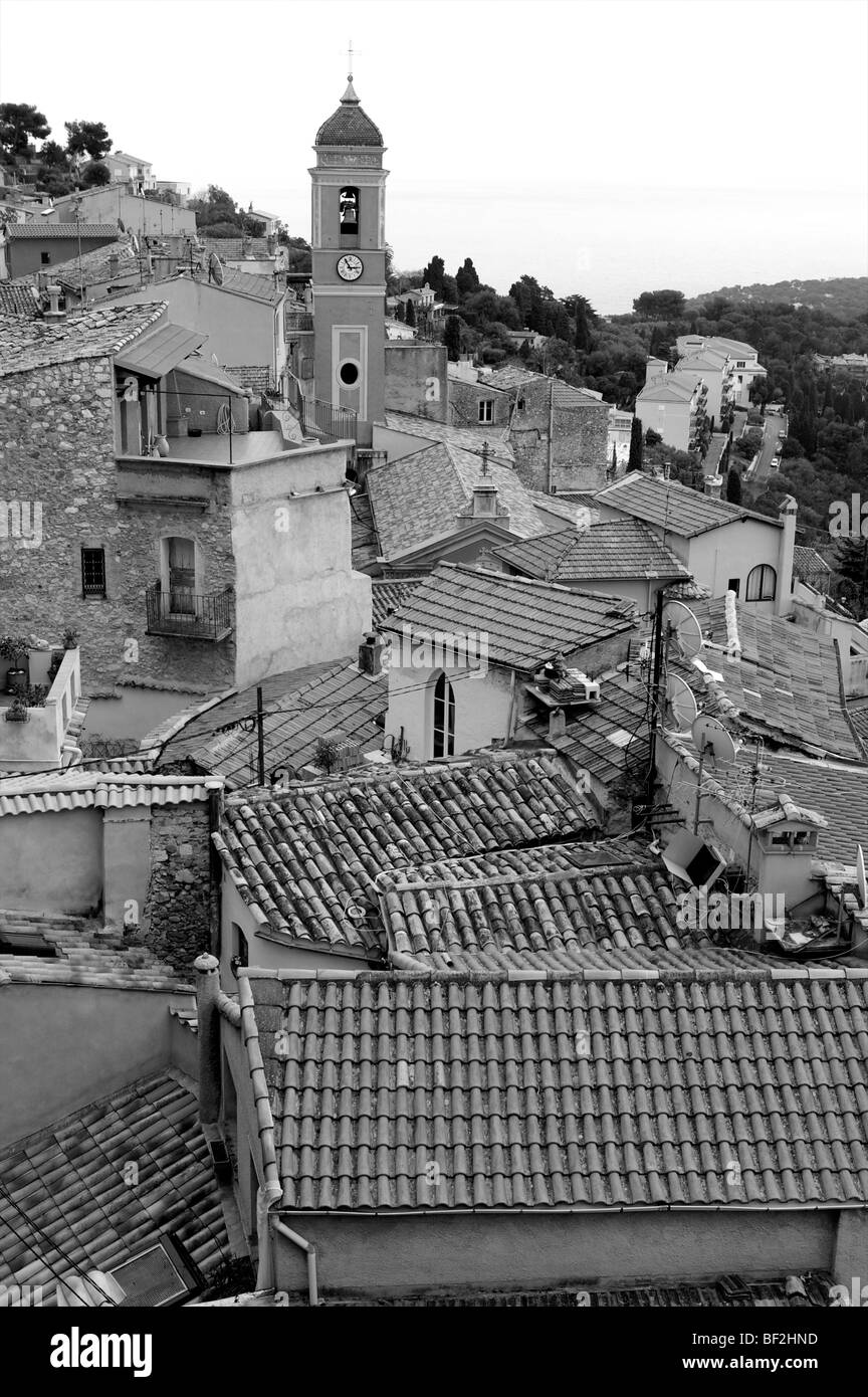 Roquebrune-Cap-Martinc Alpes-Maritimes villaggio a sud della Francia Riviera Frfench tipico villaggio francese alleato modi archi e percorsi Foto Stock