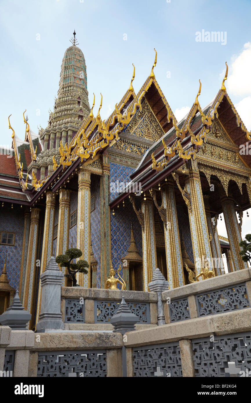 Il Wat Phra Kaew (il Tempio del Budda di smeraldo e Gran Palazzo Reale di Bangkok, Tailandia. Foto Stock