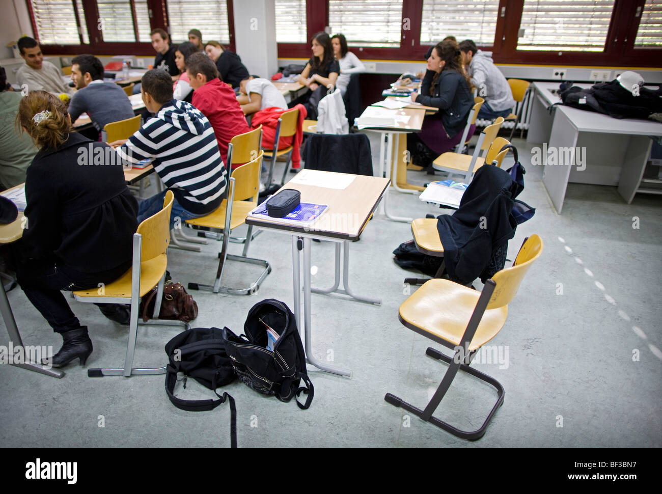 Preventative dept consulenza in una classe con un alto livello di migranti . Foto Stock