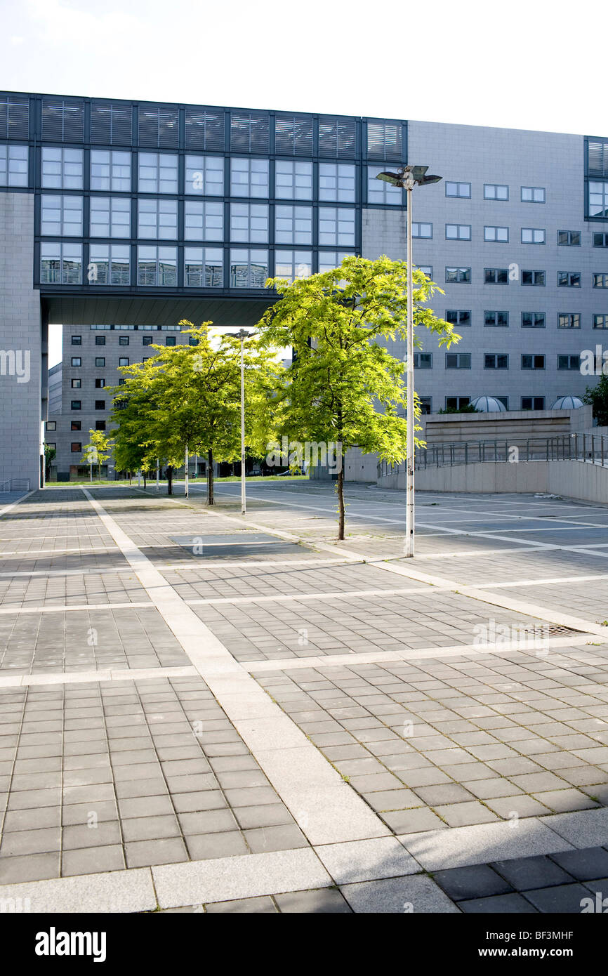 Passerella quartiere Bicocca Milano Italia Foto Stock