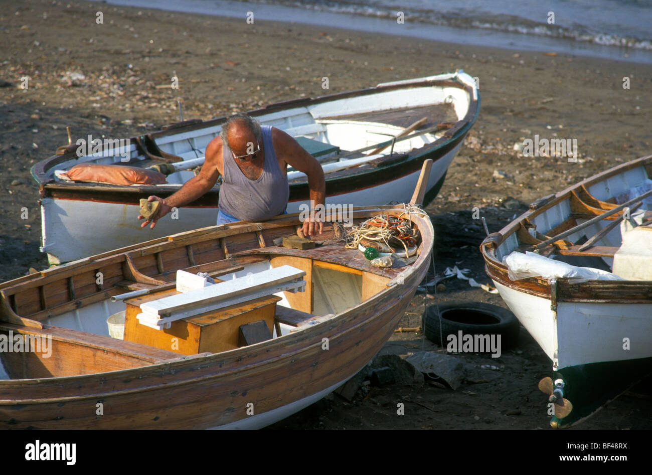 Barche da pesca, Spiaggia, pescatore, Rio Marina, Isola d'Elba, Toscana, Italia Foto Stock