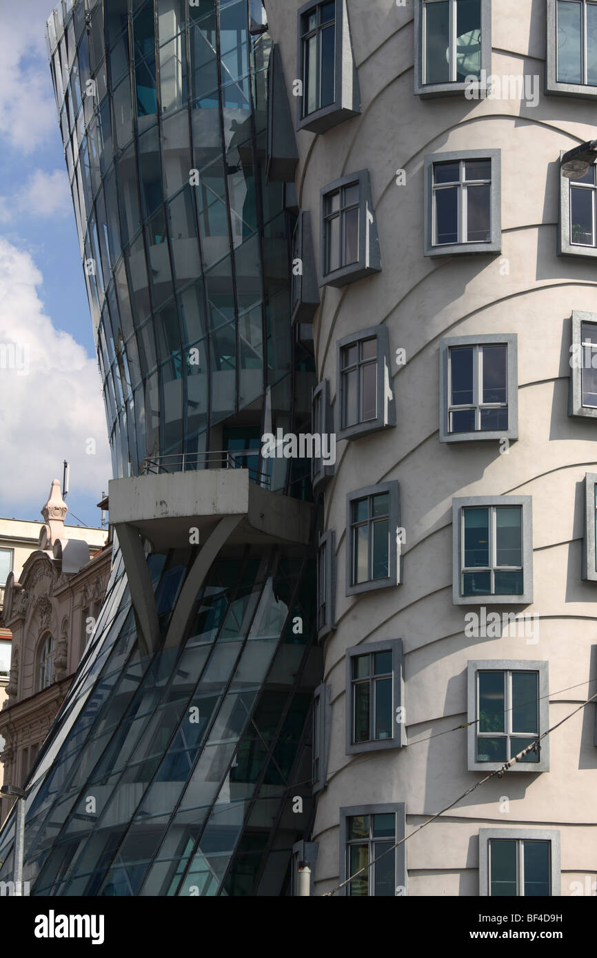 La Casa danzante di Frank Gehry, Praga, CZ Foto Stock