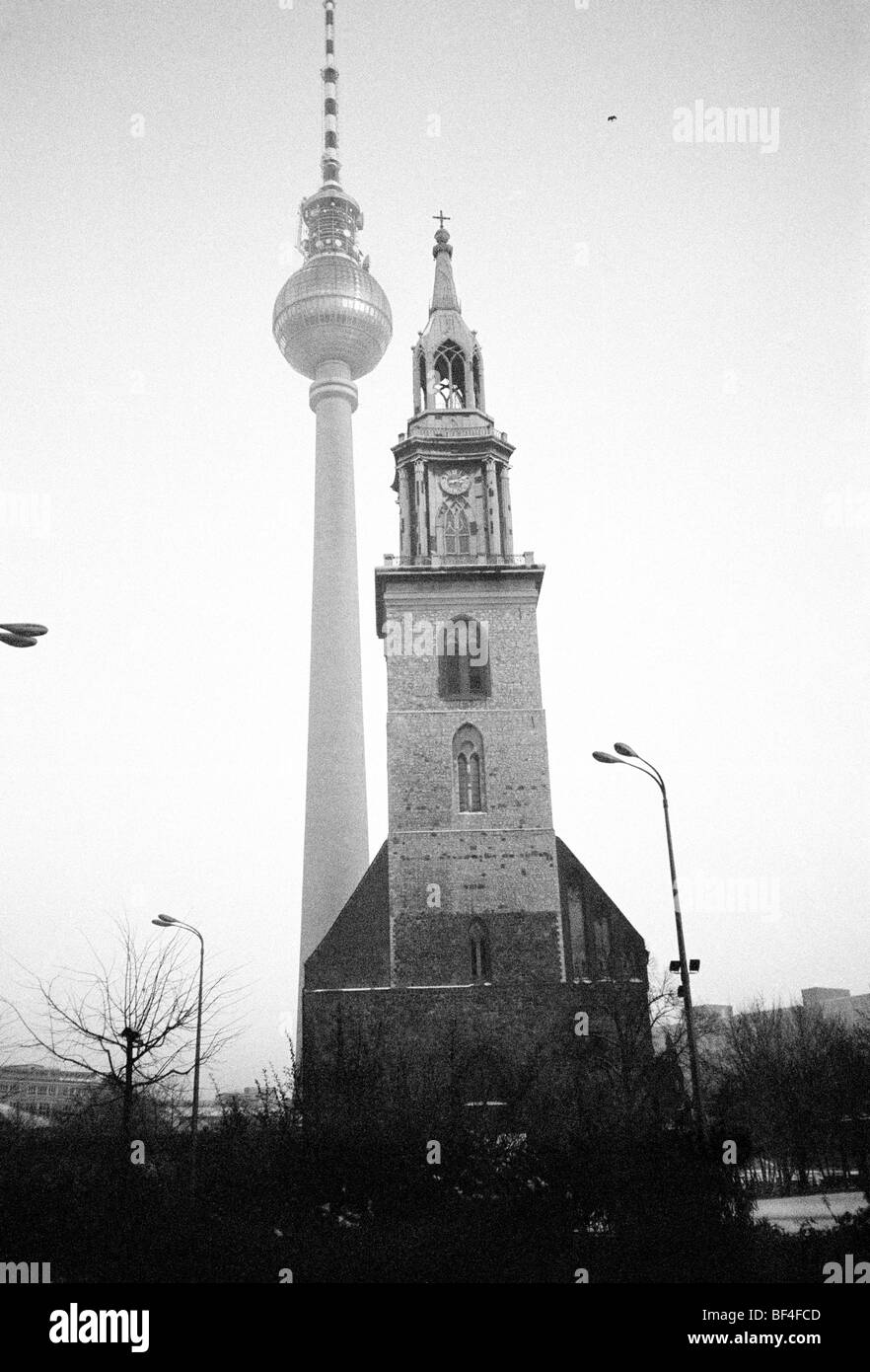 Torre di Berlino con la Chiesa di Santa Maria, Berlino, Germania, Europa Foto Stock