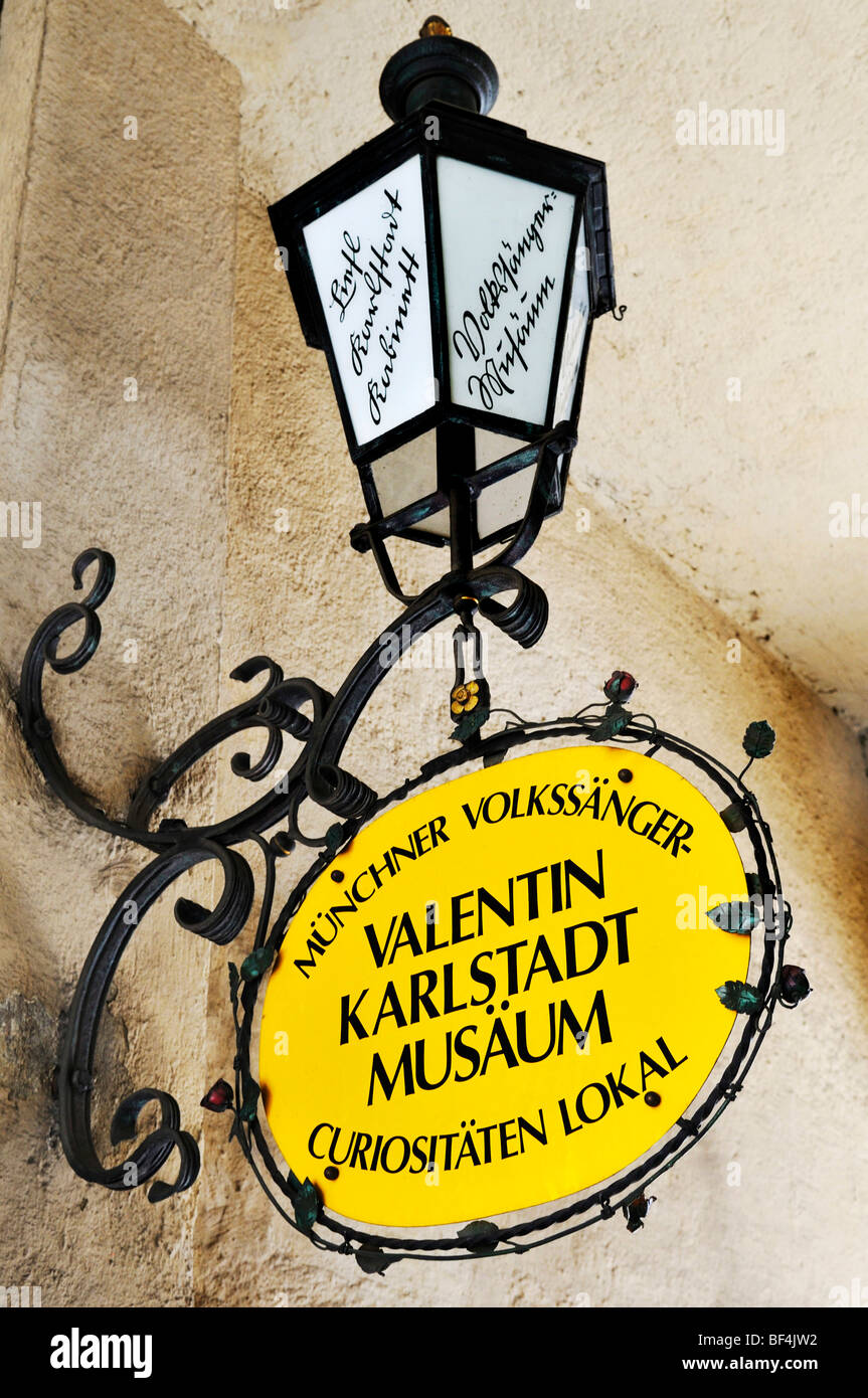 Segno, Valentin Karlstadt Musaeum sulla porta Isartor Monaco di Baviera, Germania, Europa Foto Stock