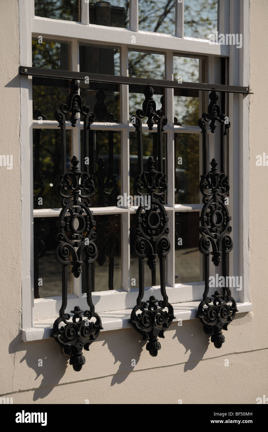 Ornati finestra grigliati, Colchester Essex Foto Stock