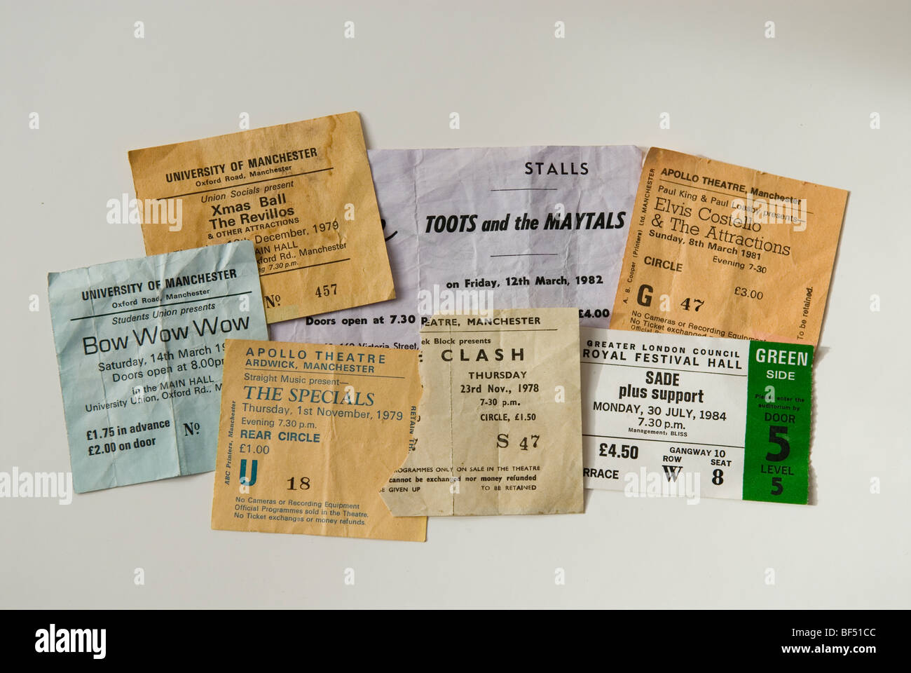 Una selezione di New Wave dei biglietti per un concerto da diversi anni Foto Stock
