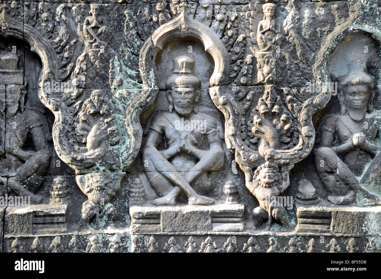 Rilievo, rovine di Prasat Preah Khan tempio complesso, Angkor, Sito Patrimonio Mondiale dell'UNESCO, Siem Reap, Cambogia, Asia Foto Stock