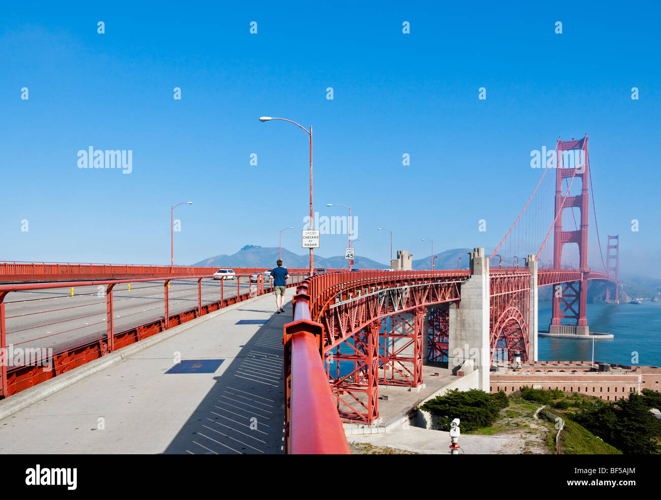 Golden Gate Bridge fotografata dalla città di San Francisco, California, Stati Uniti d'America, America Foto Stock