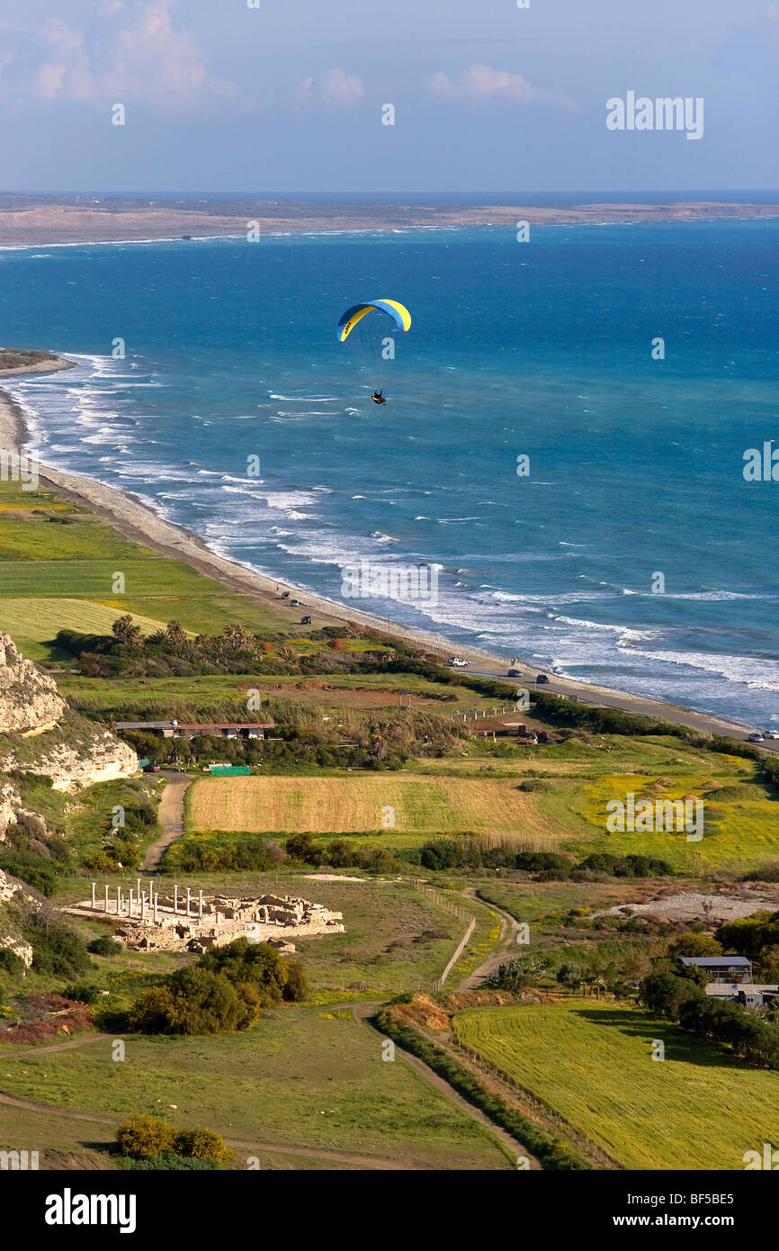 Il paesaggio costiero a Kourion, scavo archeologico sito, spiaggia, Kourion, Cipro, Grecia, Europa Foto Stock