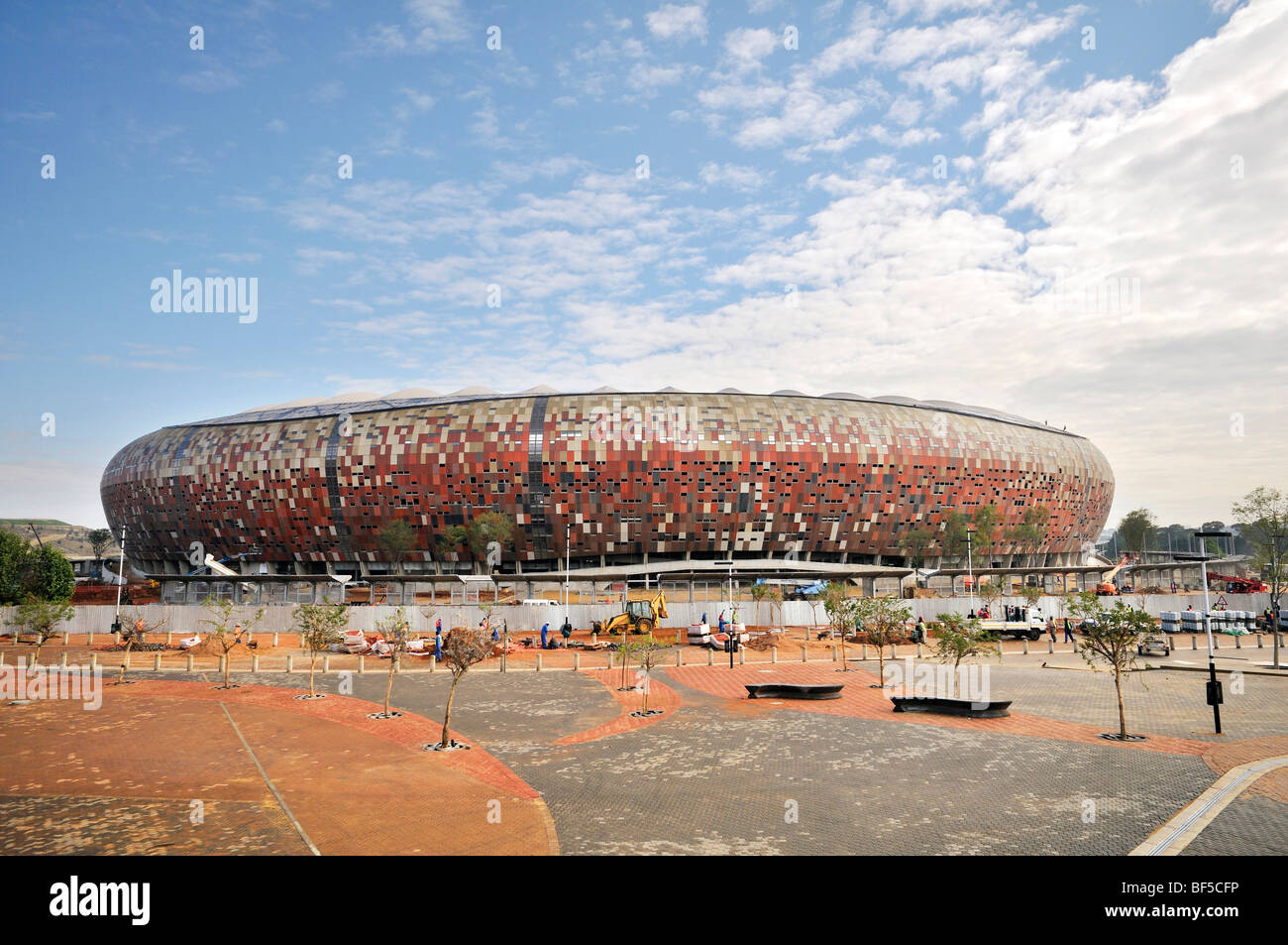 Coppa del Mondo FIFA 2010, sito in costruzione del Soccer City Stadium nel distretto di Soweto, Johannesburg, Sud Africa e Africa Foto Stock