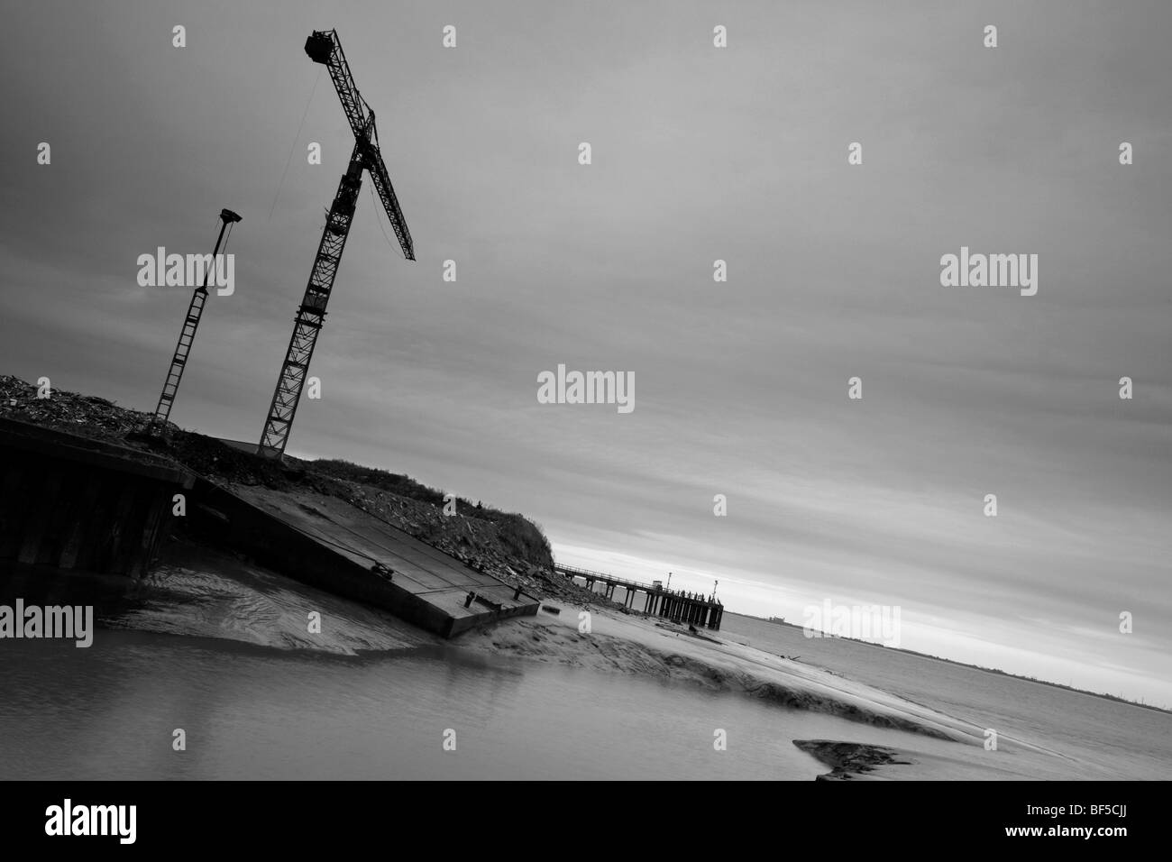 La gru e il molo industriale su Humber Estuary, Yorkshire Ottobre 2009 Foto Stock