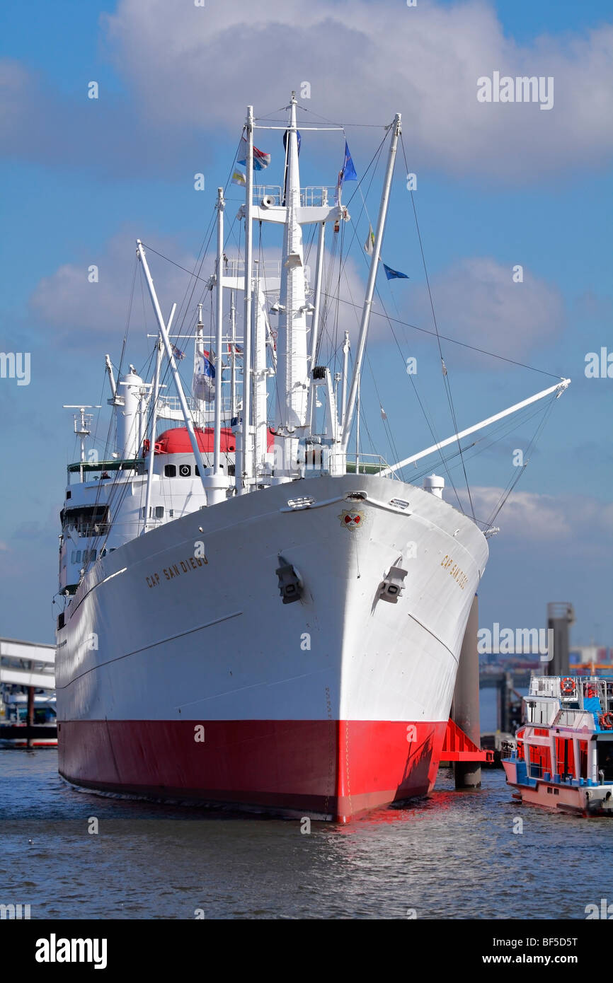 Nave museo Cap San Diego, nave da carico generale, il porto di Amburgo, Amburgo, Germania, Europa Foto Stock