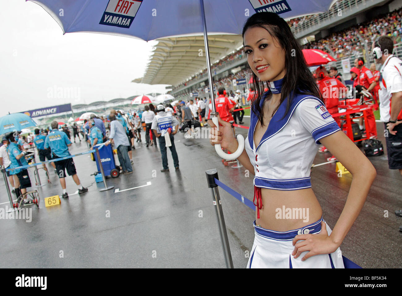 © Simone Rosa/Semedia 25-10-2009 Sepang (Malesia) Motogp - moto nella foto: Fiat/Yamaha paddock girl Foto Stock