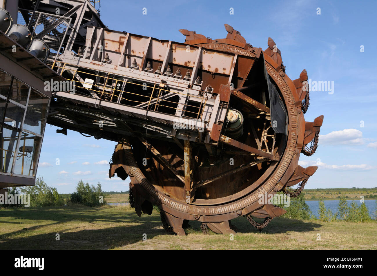 La grande ruota di benna Escavatore a ruote, Ferropolis, città di ferro, Sassonia-Anhalt, Germania, Europa Foto Stock