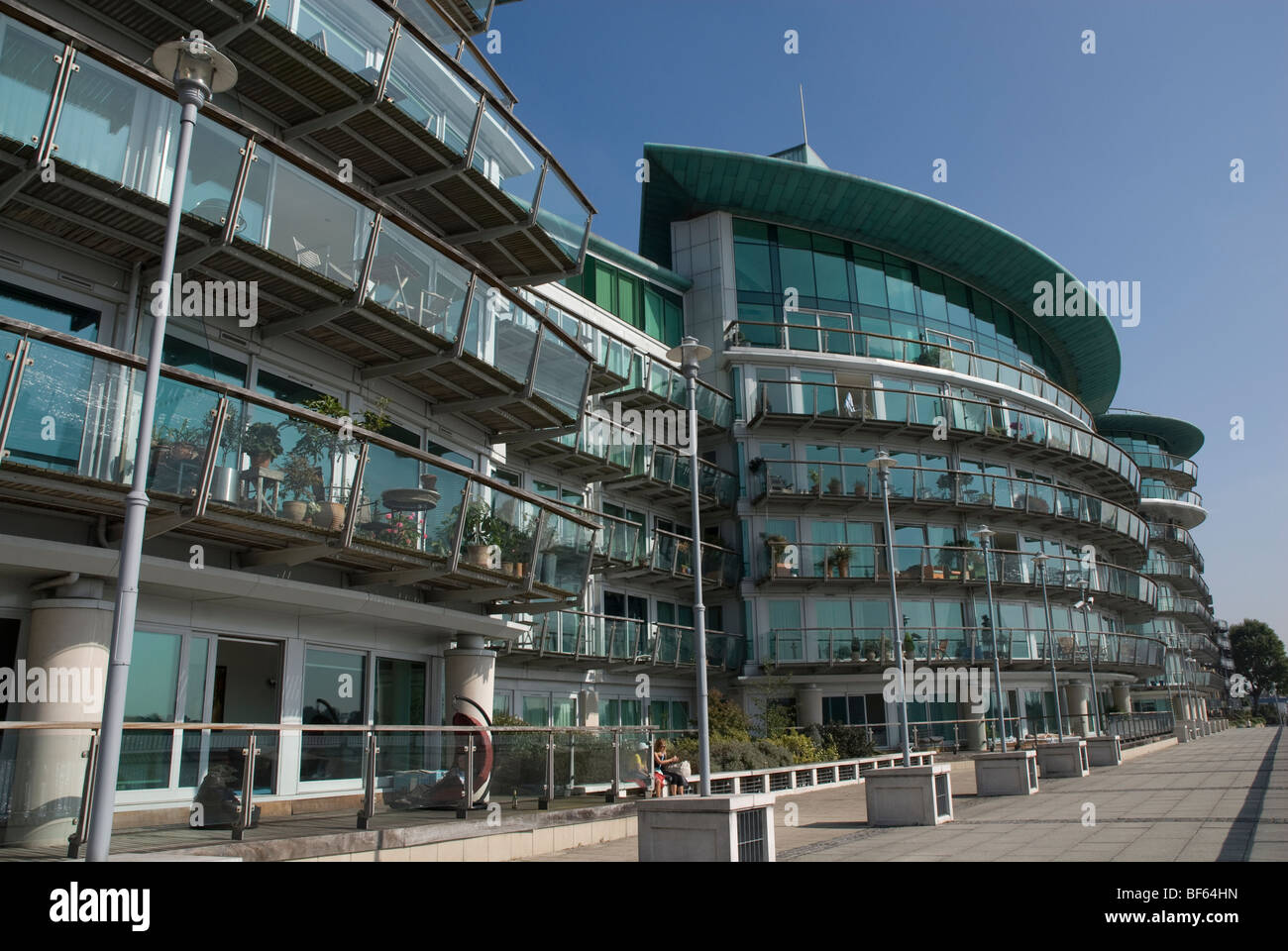 Nuovi edifici di appartamenti a Wapping High Street London E1 REGNO UNITO Foto Stock