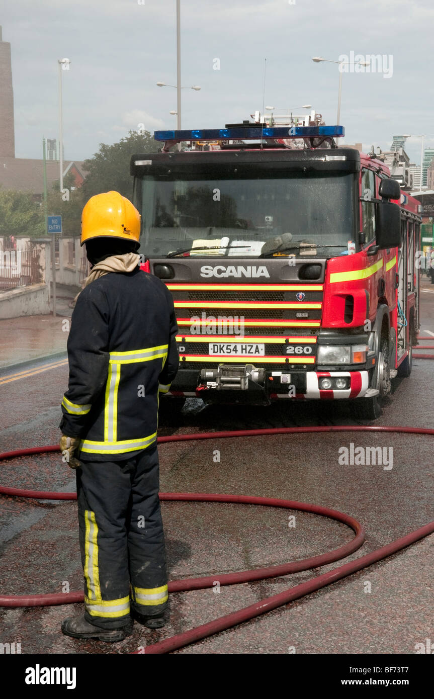Vigile del fuoco con Scania motore Fire Foto Stock