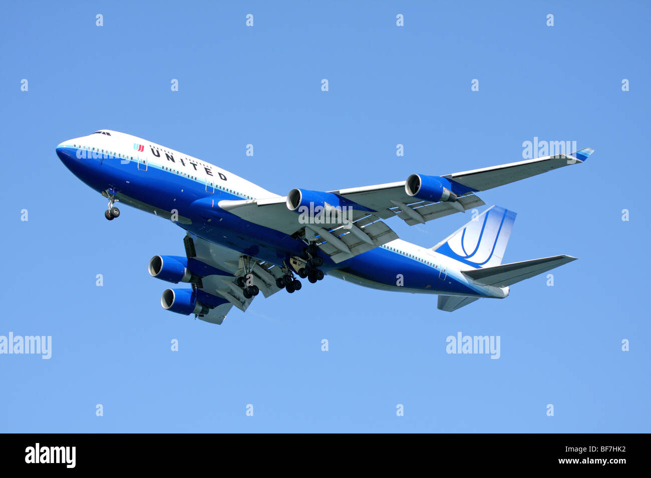 United Airlines Boeing 747-400 in configurazione di atterraggio Foto Stock