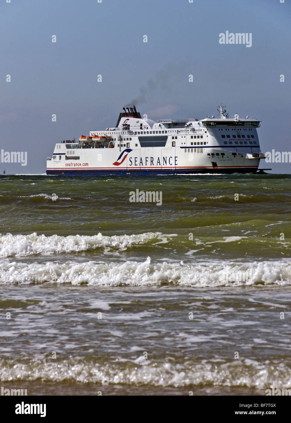 Traghetto Seafrance Seafrance Berlioz arriva a Calais in Francia Foto Stock