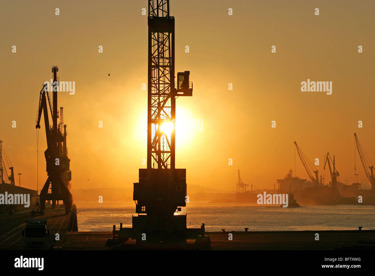 Spagna Tarragona: il porto commerciale Foto Stock