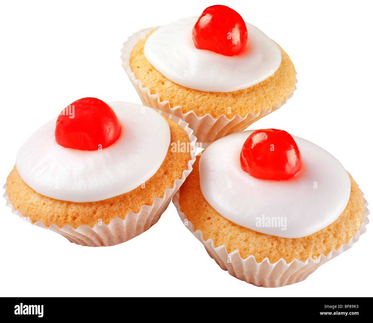 Tre Cherry tortine su bianco Foto Stock