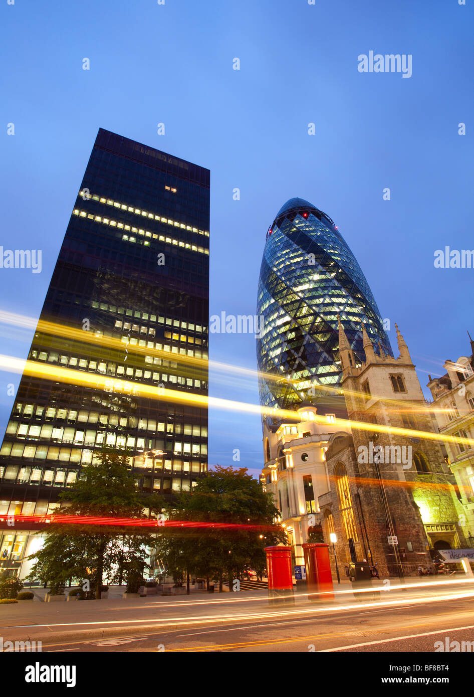 Night Shot del distretto finanziario di Londra Foto Stock