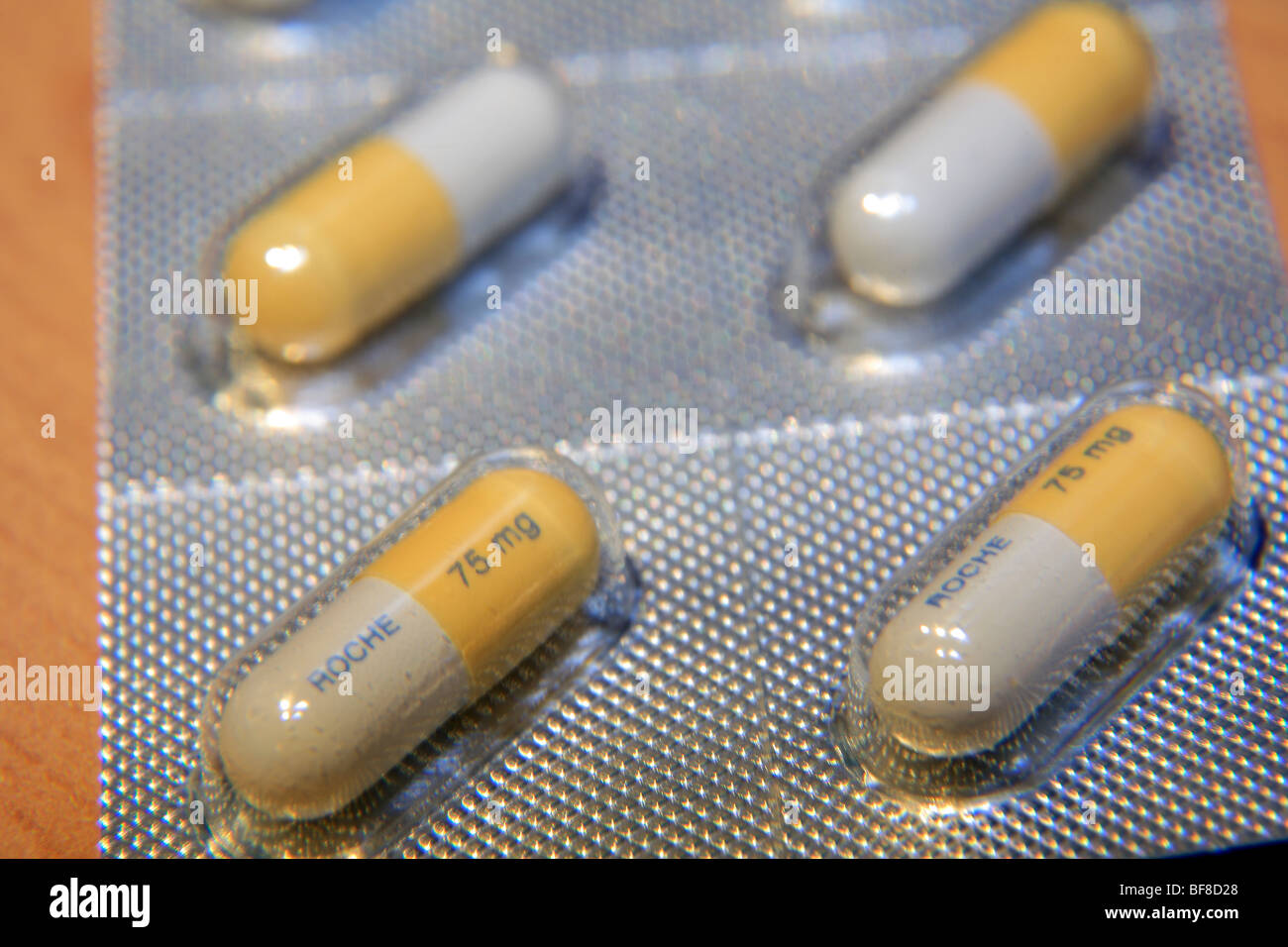 Tamiflu oseltamivir un farmaco antivirale usato per il trattamento di influenza A e influenza B compresi influenza suina e influenza aviaria Foto Stock