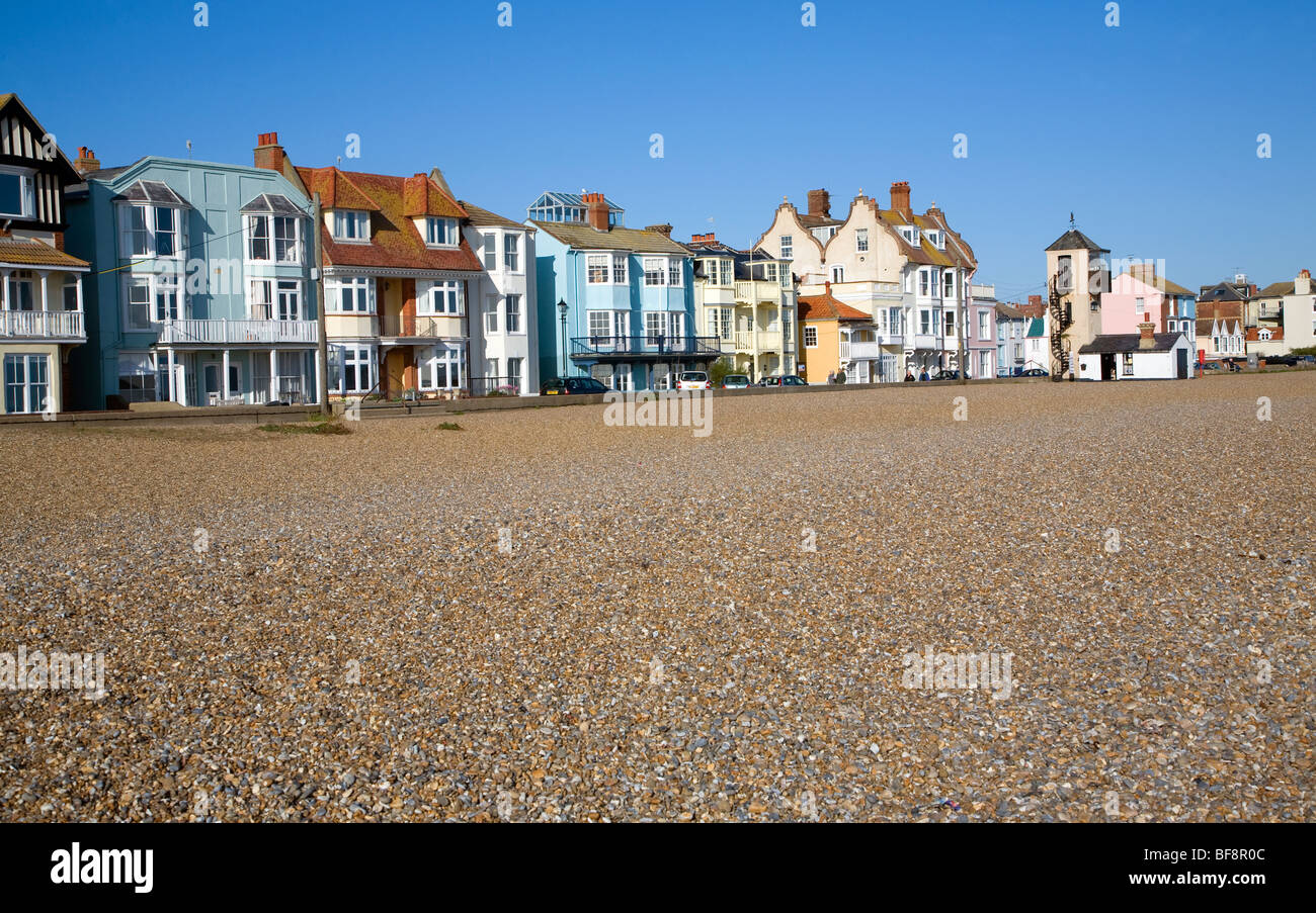 Gli edifici sul lungomare Aldeburgh Suffolk in Inghilterra Foto Stock
