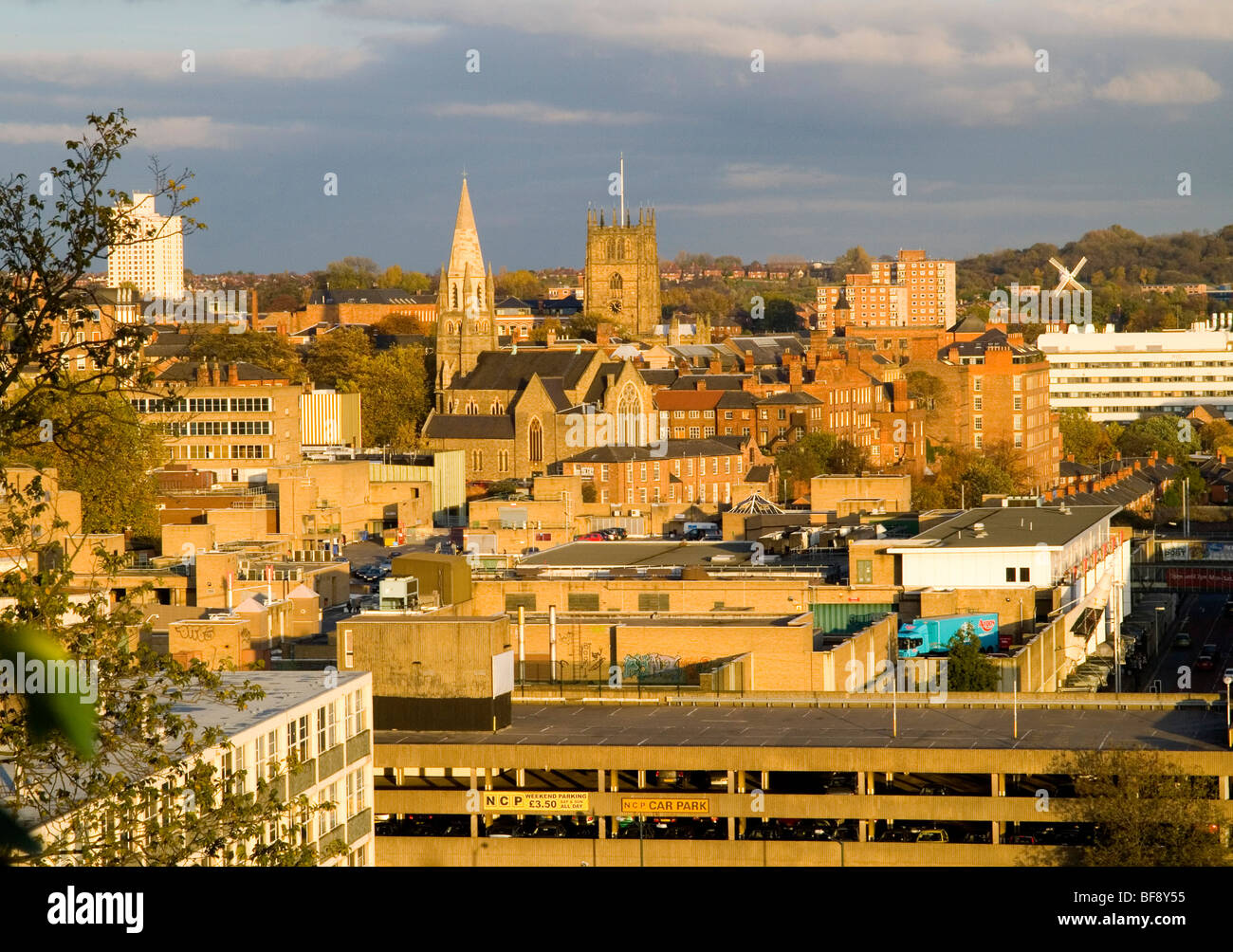 Il Nottingham City skyline vista dalle terrazze del Castello, Nottinghamshire England Regno Unito Foto Stock