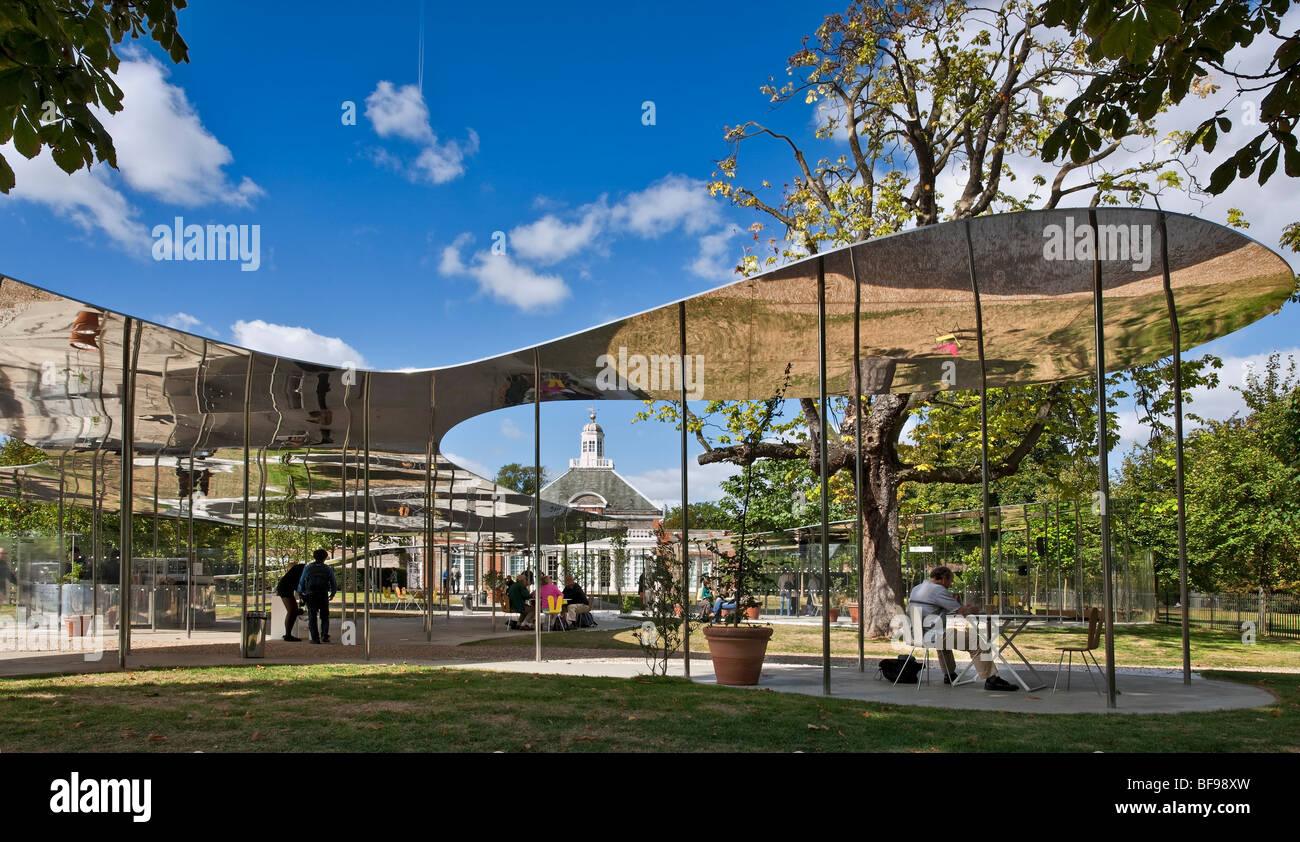 La Serpentine Gallery Pavilion 2009 progettato dagli architetti Sejima e Nishizawa Foto Stock