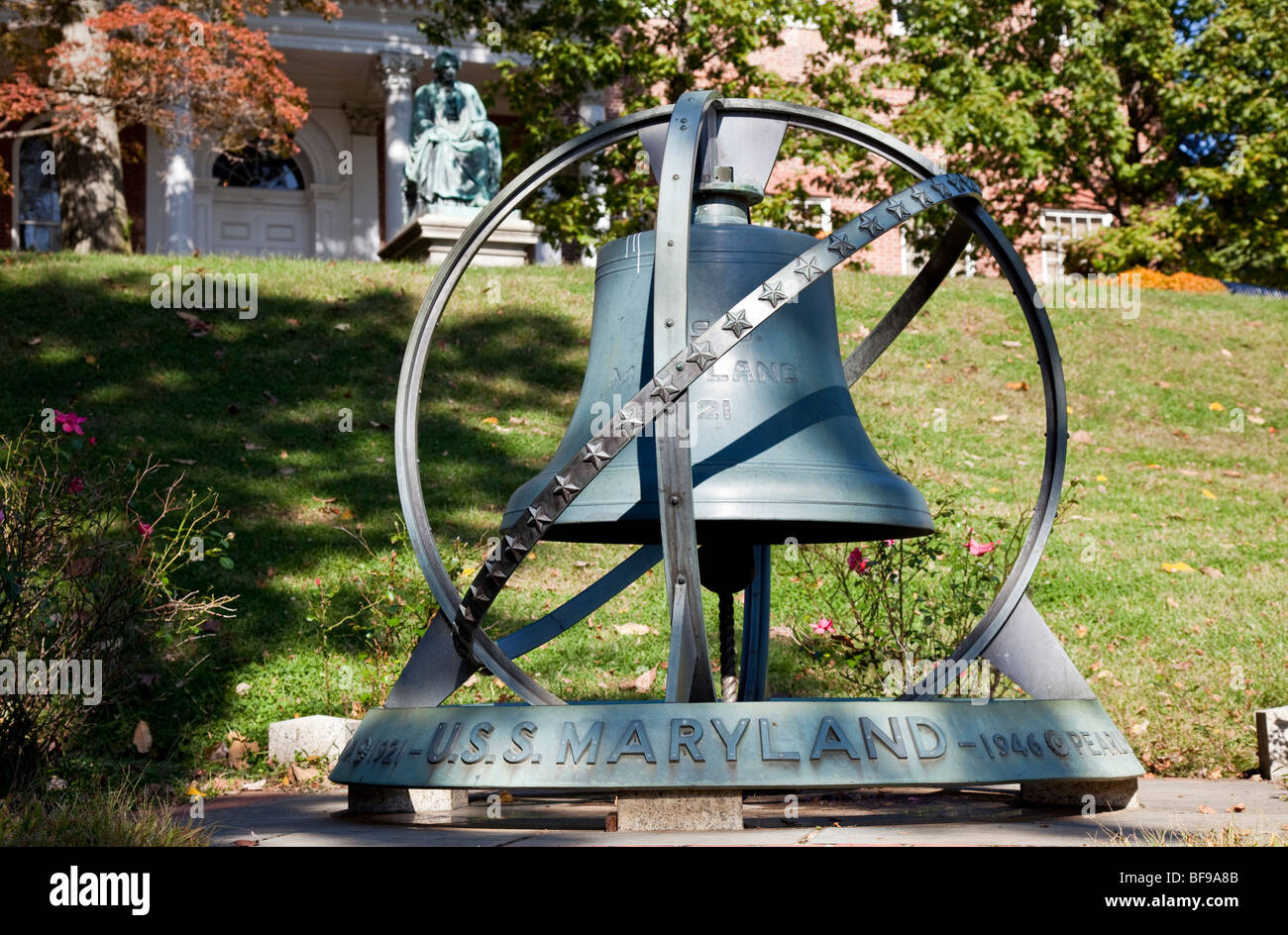Una campana di bronzo dal Museo della Portaerei U.S.S. Maryland presso la casa di stato Annapolis Foto Stock
