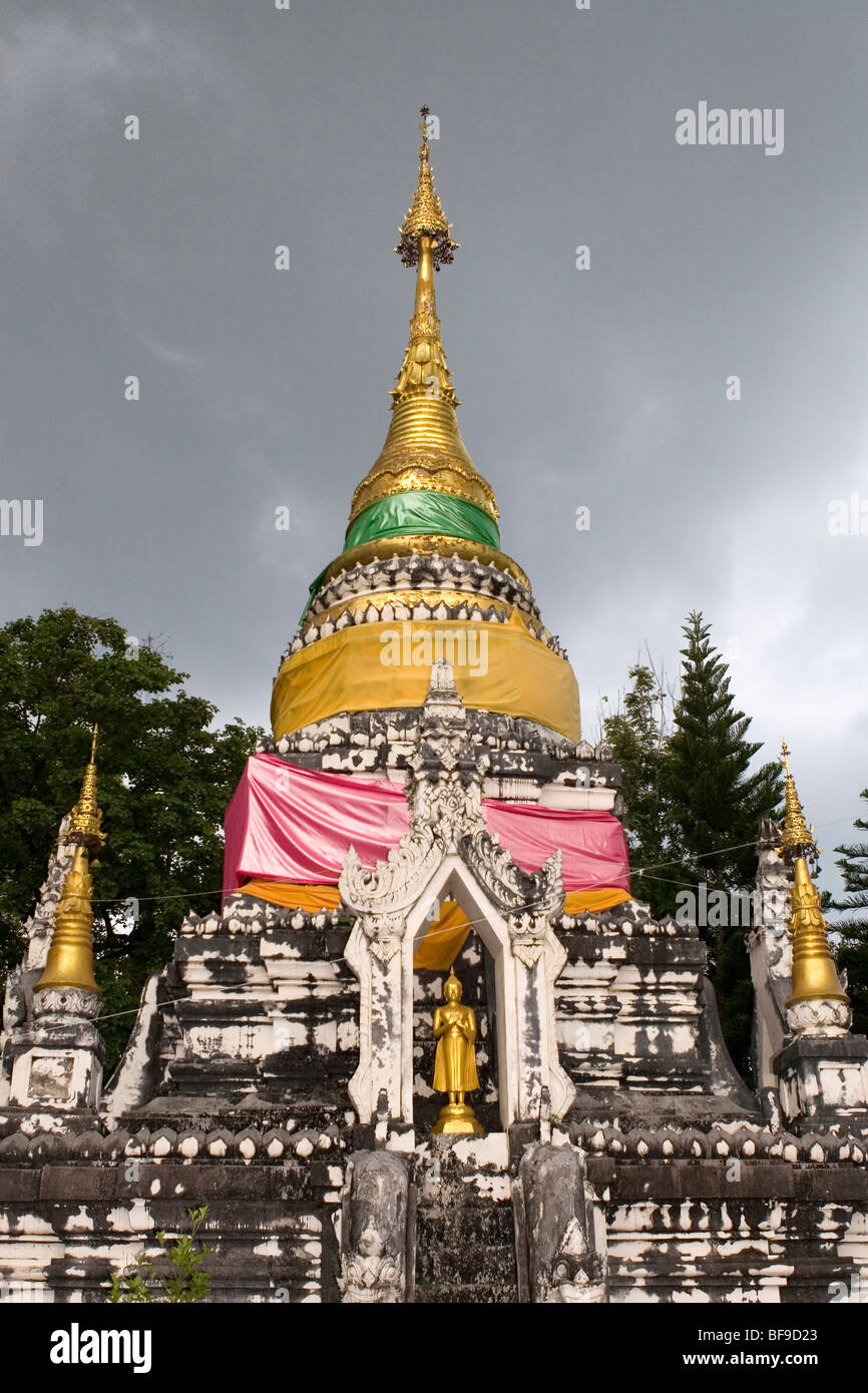 Wat Chedi Mae tempio, Amphur Wiang Pa Pao, provincia di Chiang Rai, a nord della Thailandia. Foto Stock