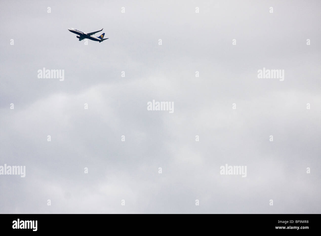 Un aereo RyanAir in partenza da l'aeroporto Skavsta, Svezia Foto Stock