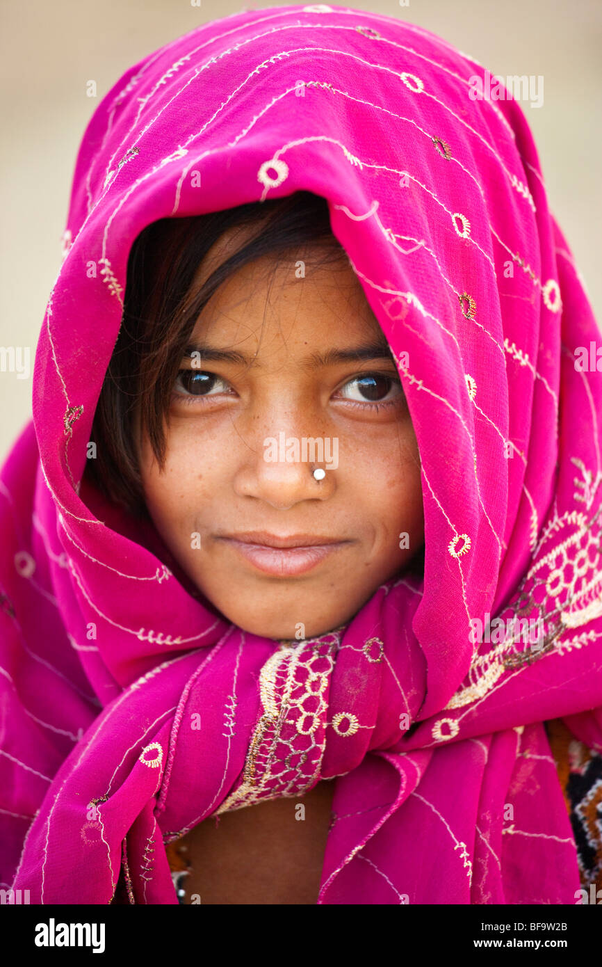 Giovane ragazza al Camel Fair in Pushkar India Foto Stock