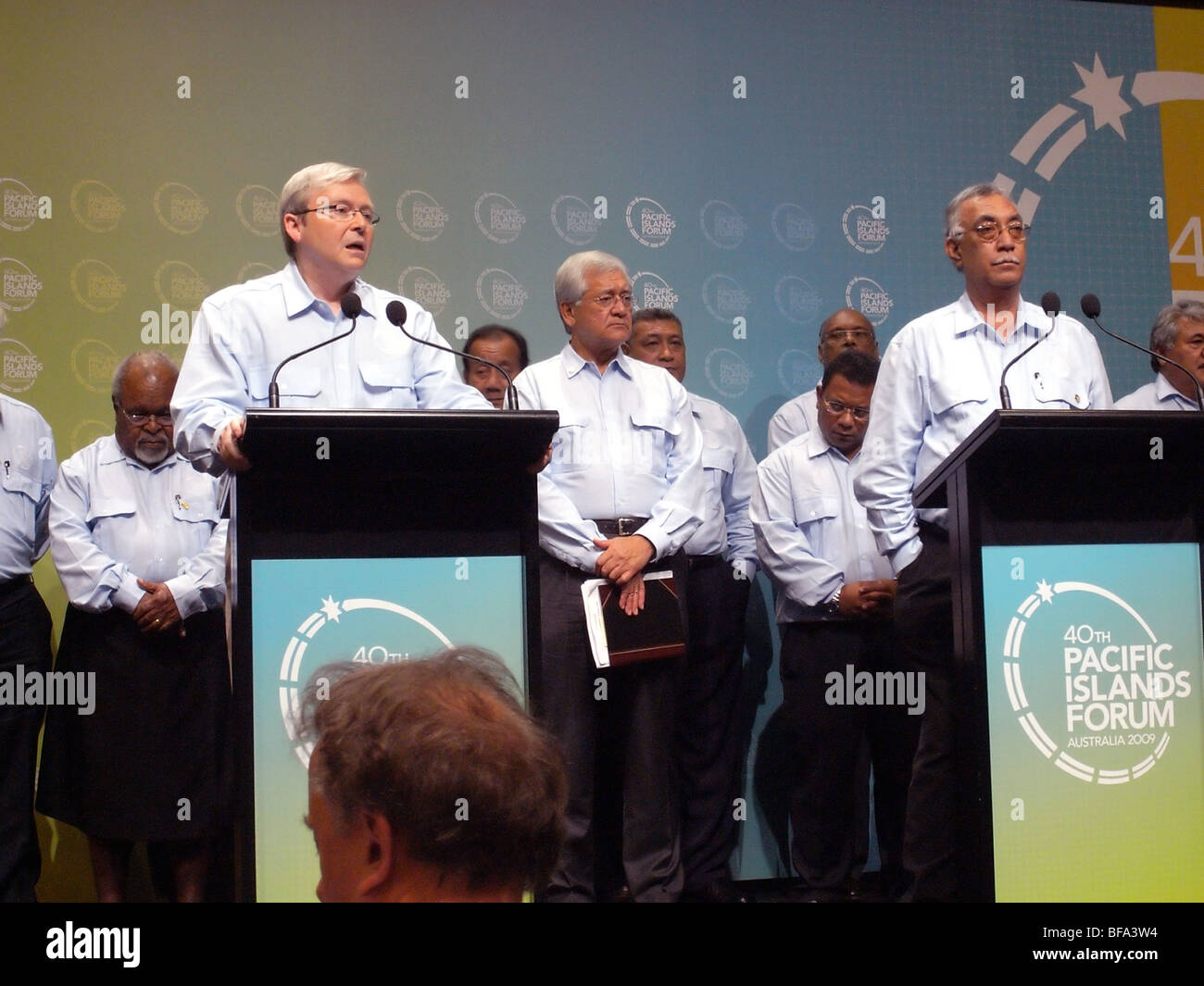 Compresi i leader Kevin Rudd (sinistra, parlare, primo ministro dell'Australia) e Toke Talagi (destra, Premier di Niue) Foto Stock