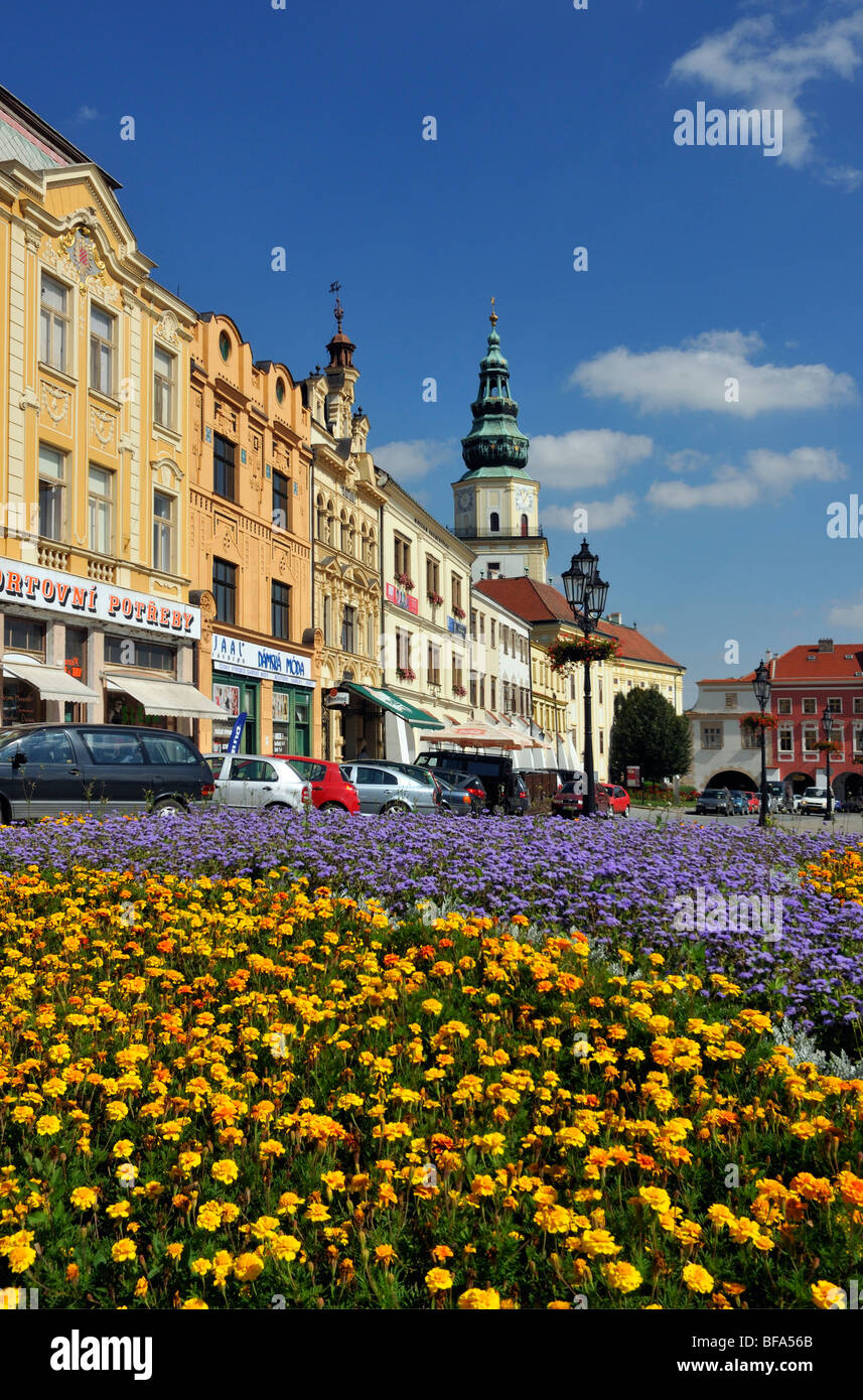 Case e Torre del Palazzo Arcivescovile, Grand Square (Velke namesti) in Kromeriz, Repubblica Ceca Foto Stock